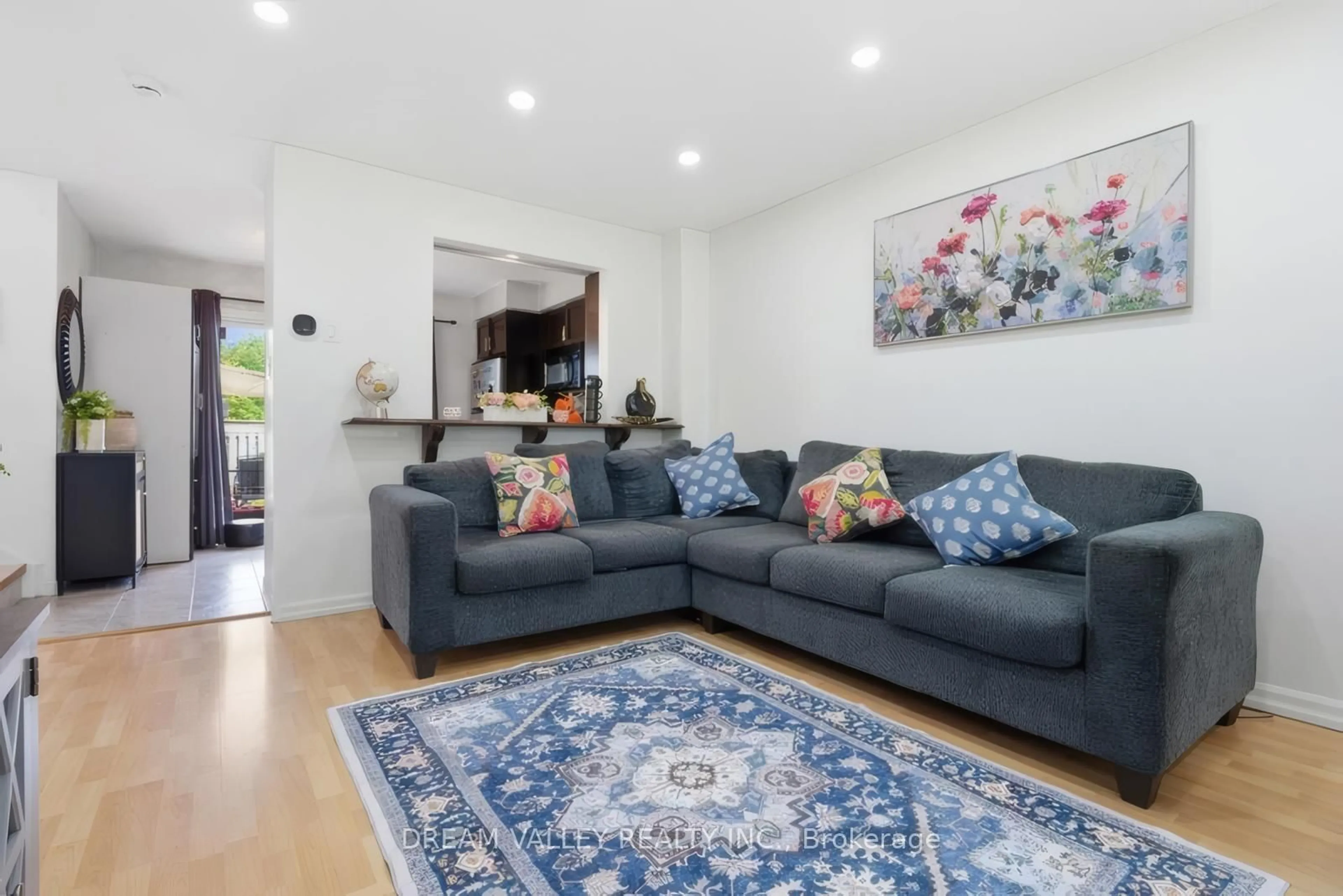 Living room with furniture, unknown for 54 Bailey Ave, Guelph Ontario N1H 8N4