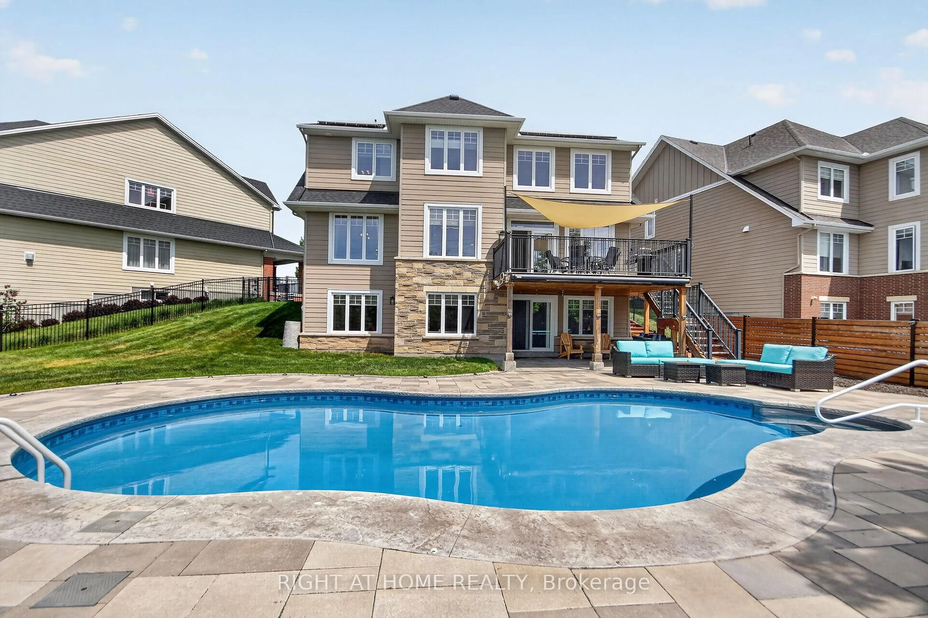 Pool for 198 Grainstone Way, Kanata Ontario K2T 0H2