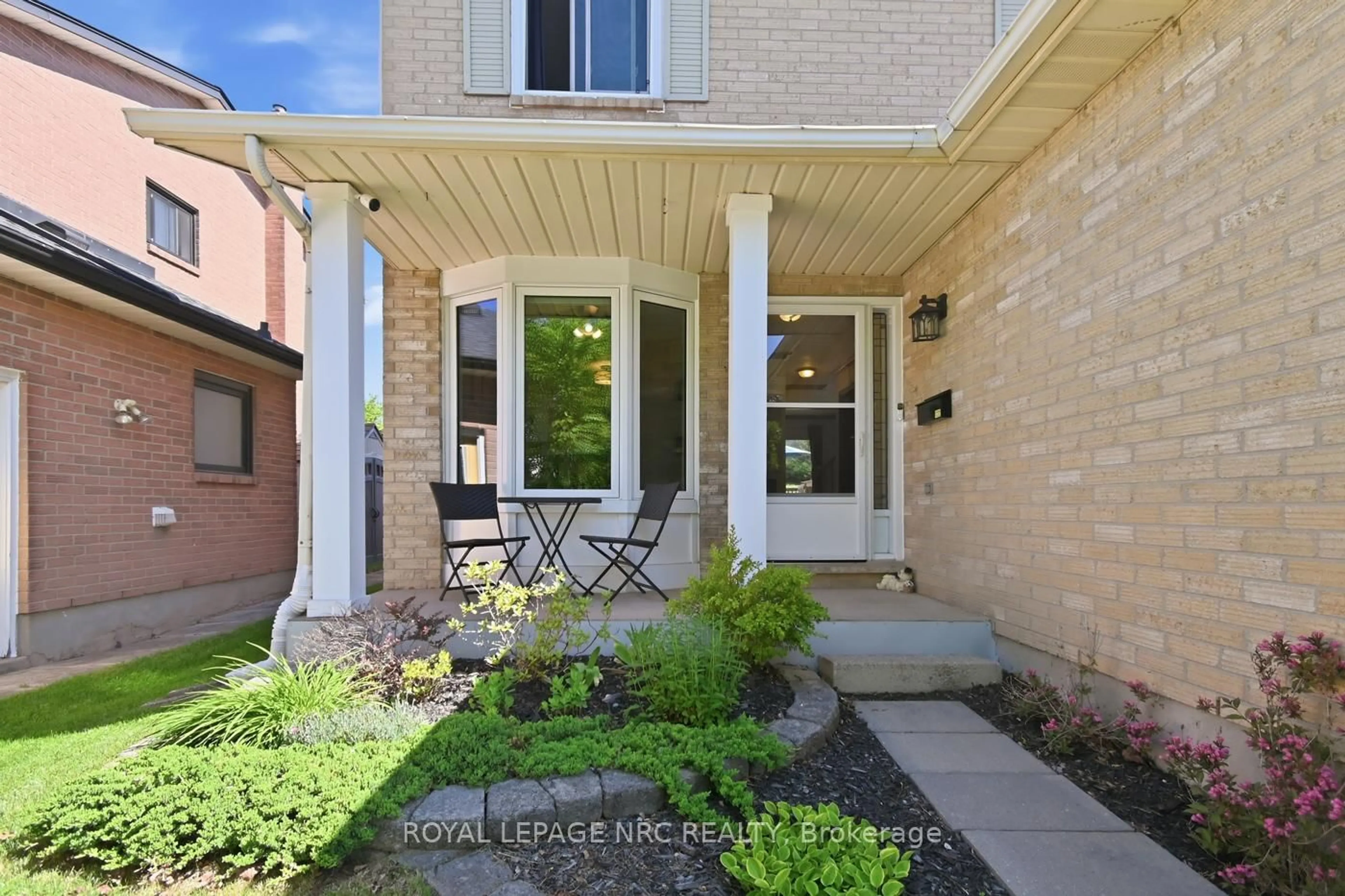 Unknown for 54 Merritt Cres, Grimsby Ontario L3M 5B7