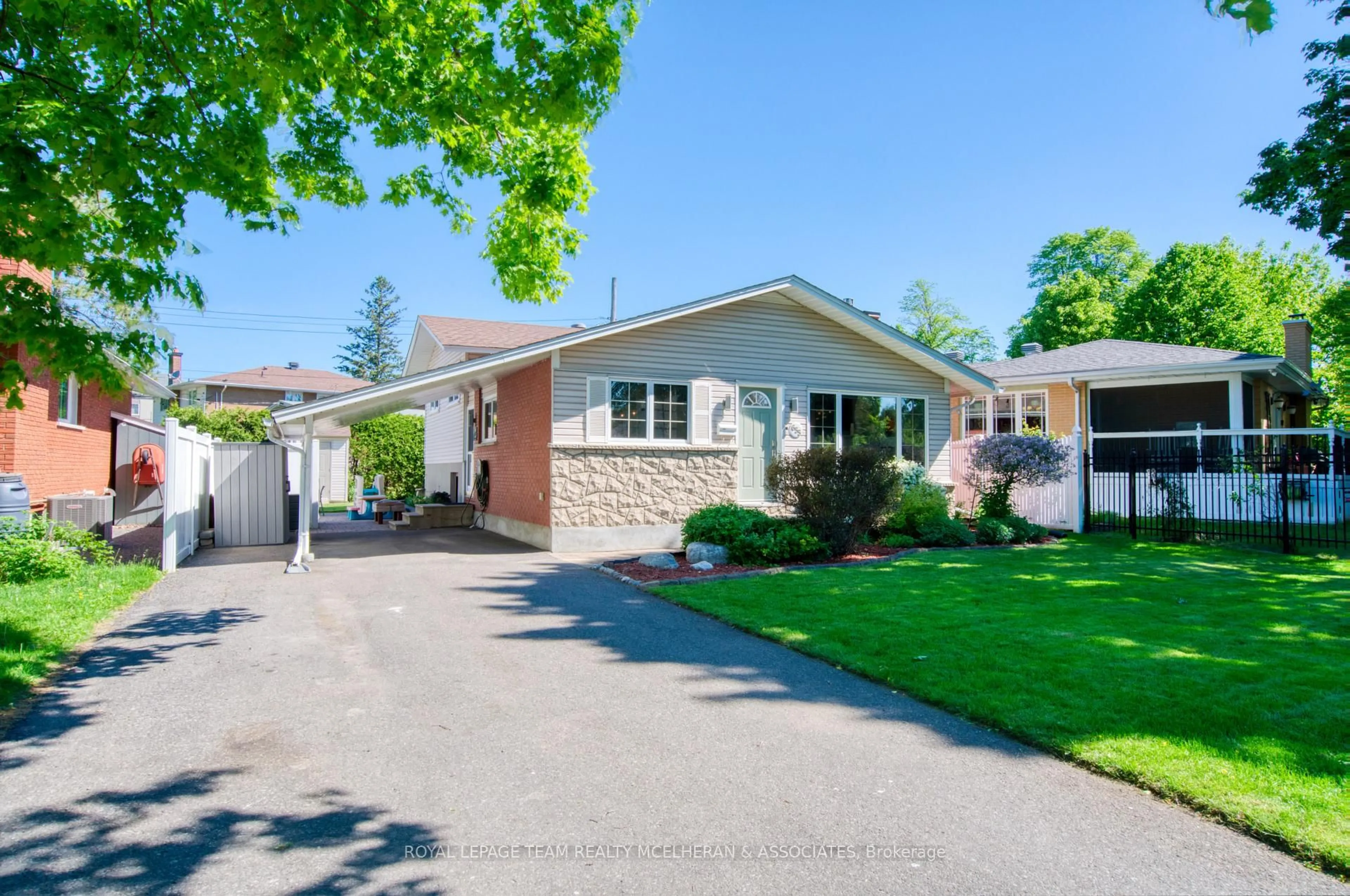Unknown for 655 Browning Ave, Ottawa Ontario K1G 0T8