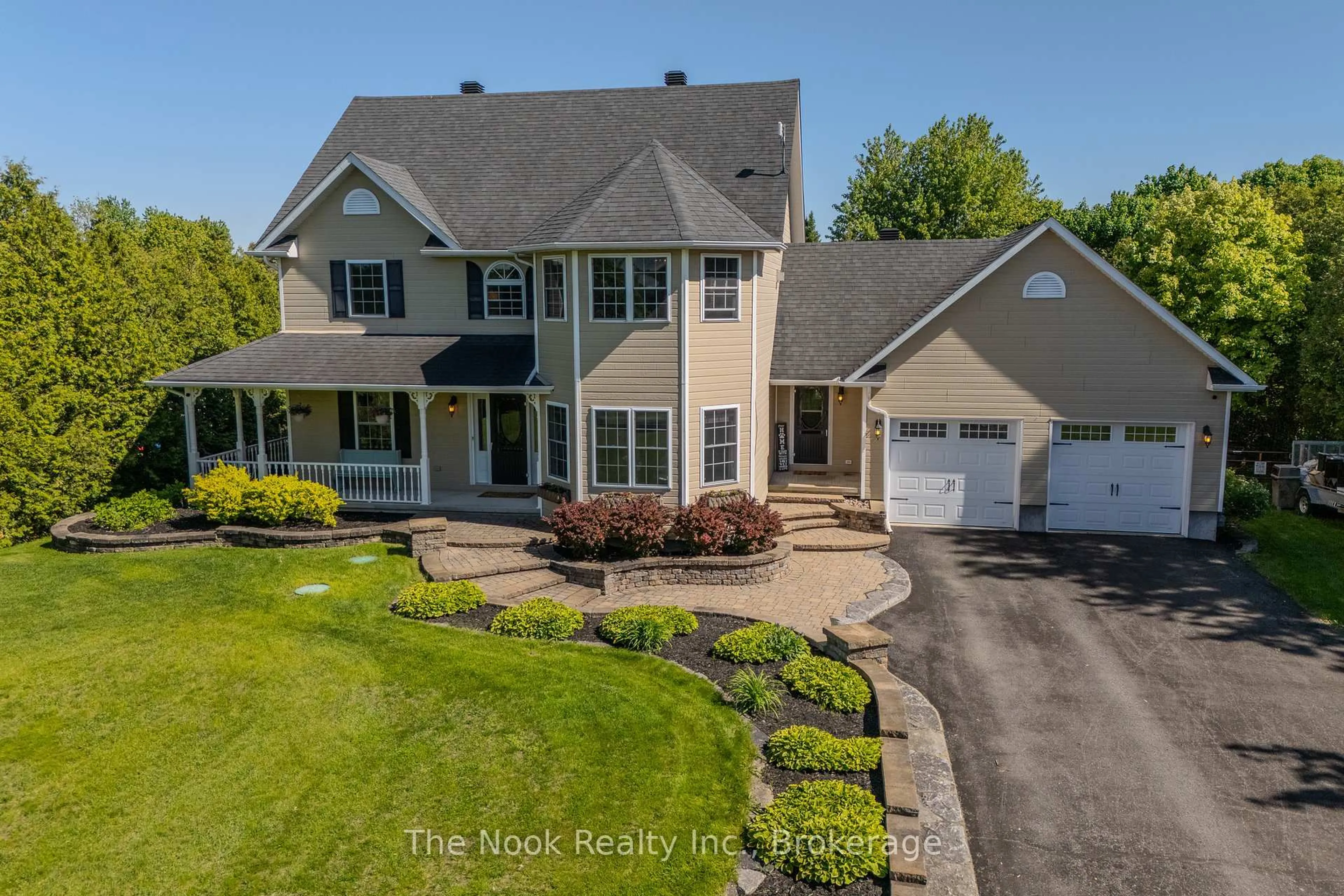 A pic from outside/outdoor area/front of a property/back of a property/a pic from drone, water/lake/river/ocean view for 20296 Kenyon Conc Rd 1 Rd, North Glengarry Ontario K0C 1A0
