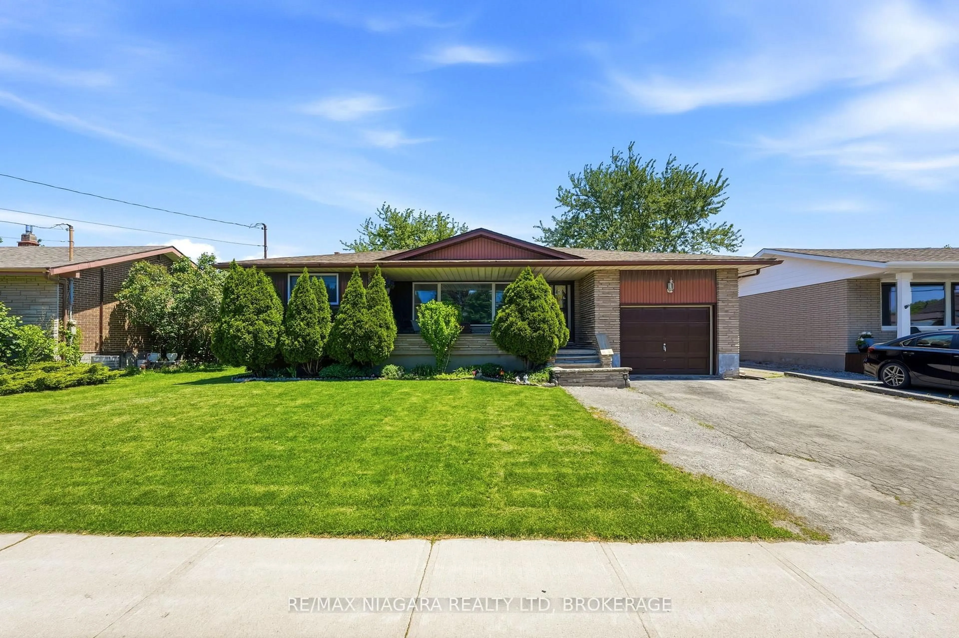 Unknown for 230 Wellington St, Welland Ontario L3B 1B5