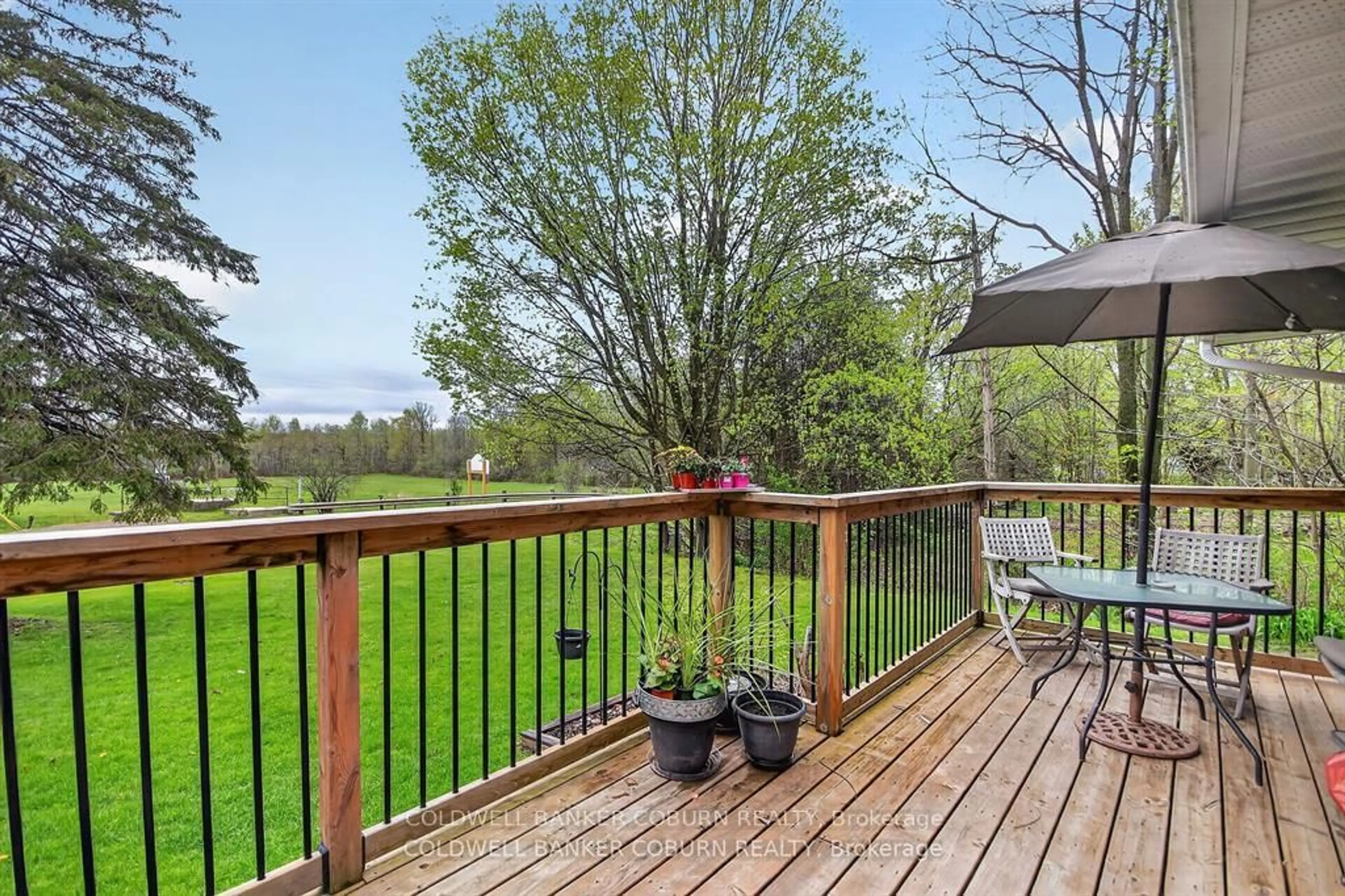 Patio, water/lake/river/ocean view for 2802 County Road 21 Rd, Edwardsburgh/Cardinal Ontario K0E 1X0