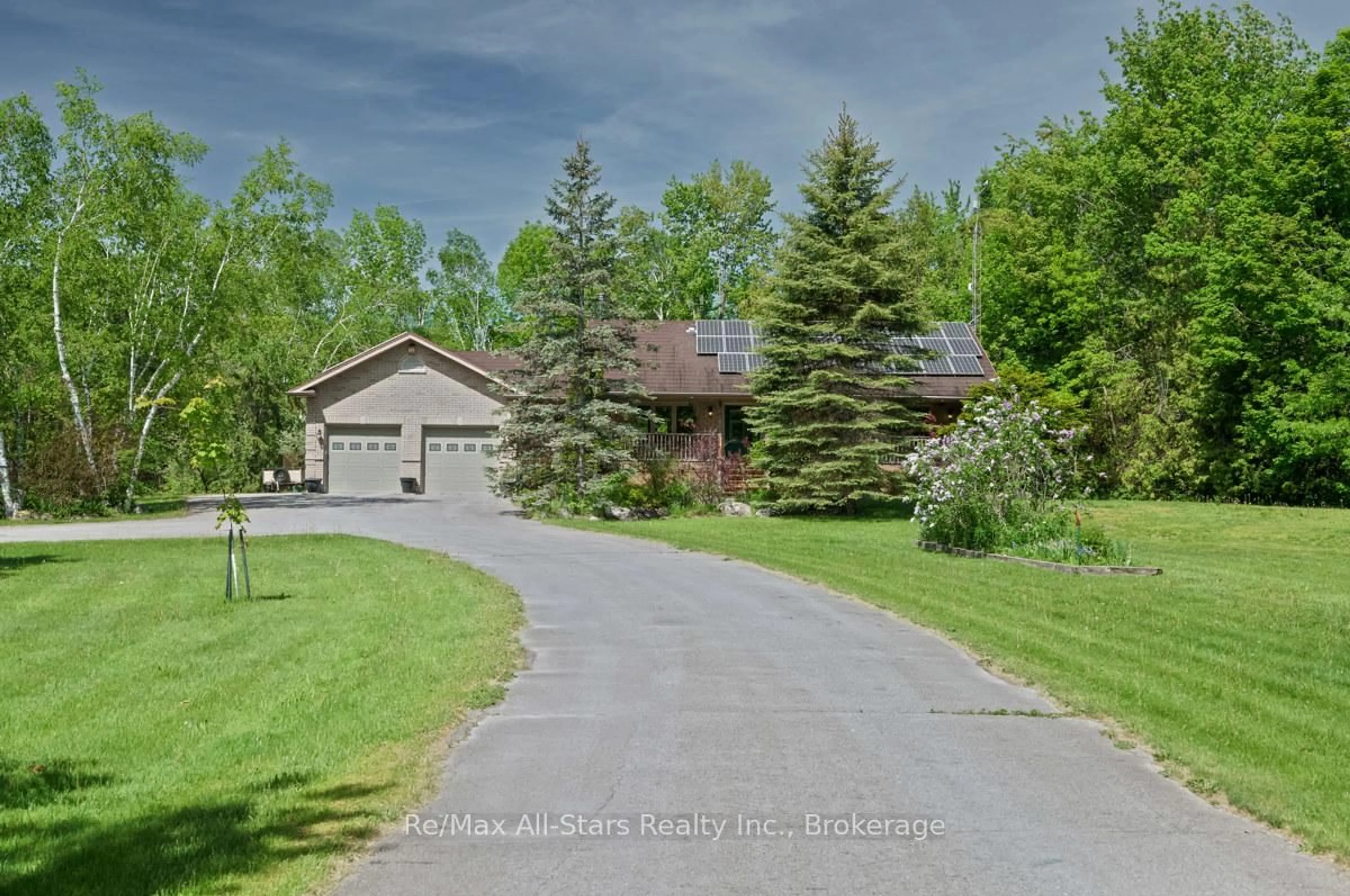 A pic from outside/outdoor area/front of a property/back of a property/a pic from drone, street for 145 Settlement Rd, Kawartha Lakes Ontario K9V 4R5