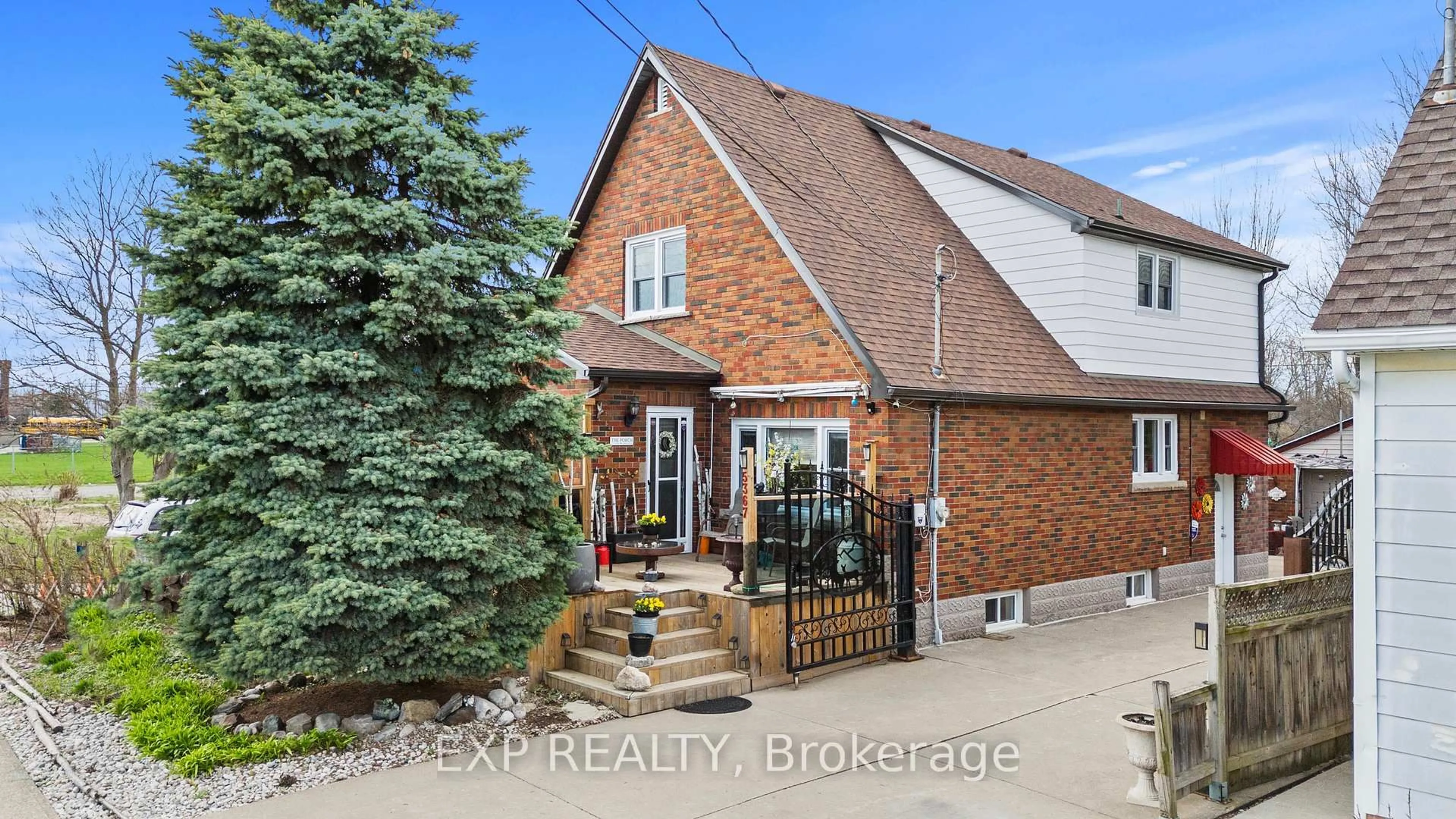 Home with brick exterior material, street for 5367 Kitchener St, Niagara Falls Ontario L2G 1B6