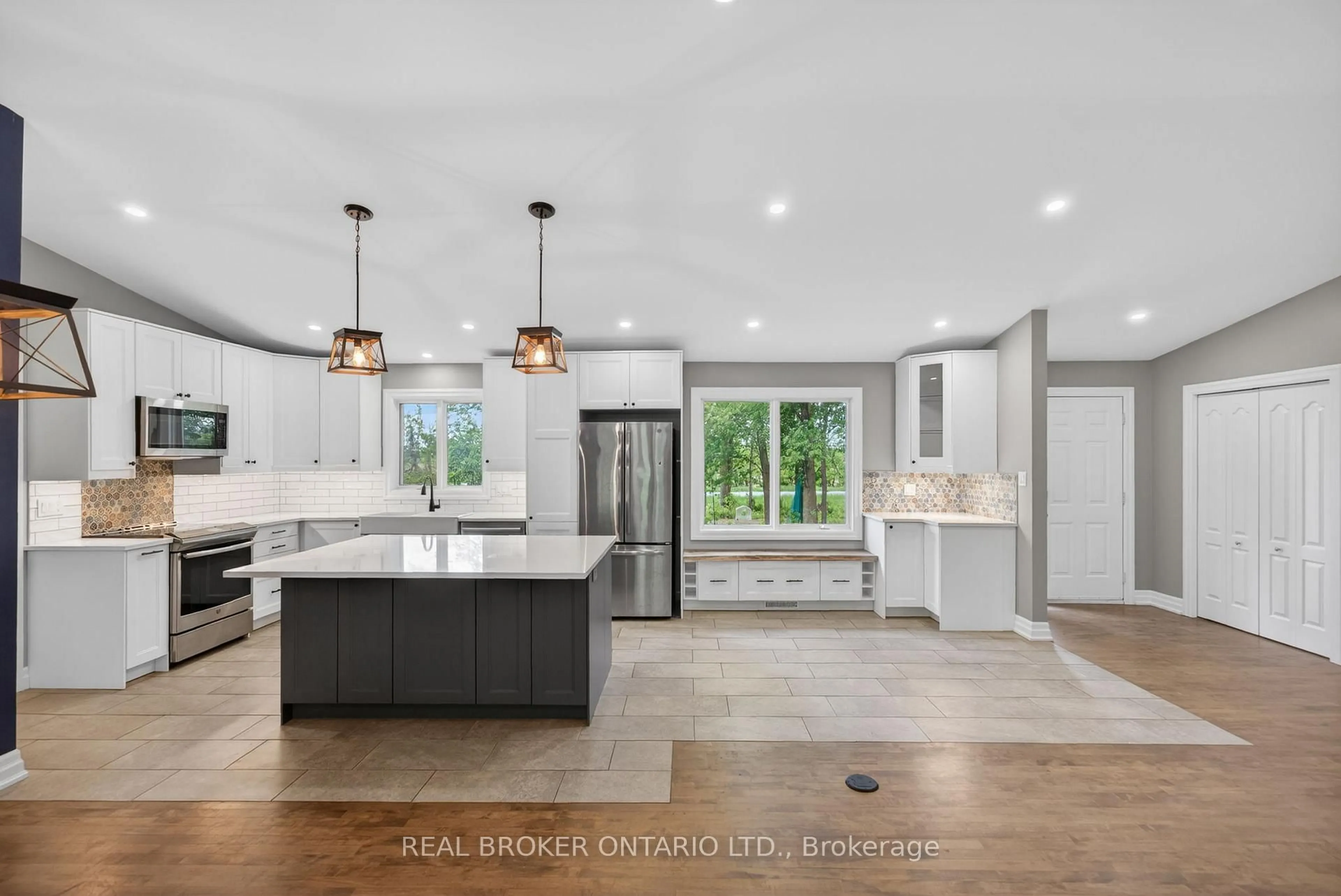 Open concept kitchen, ceramic/tile floor for 4393 Dalmac Rd, Osgoode Ontario K0A 2W0