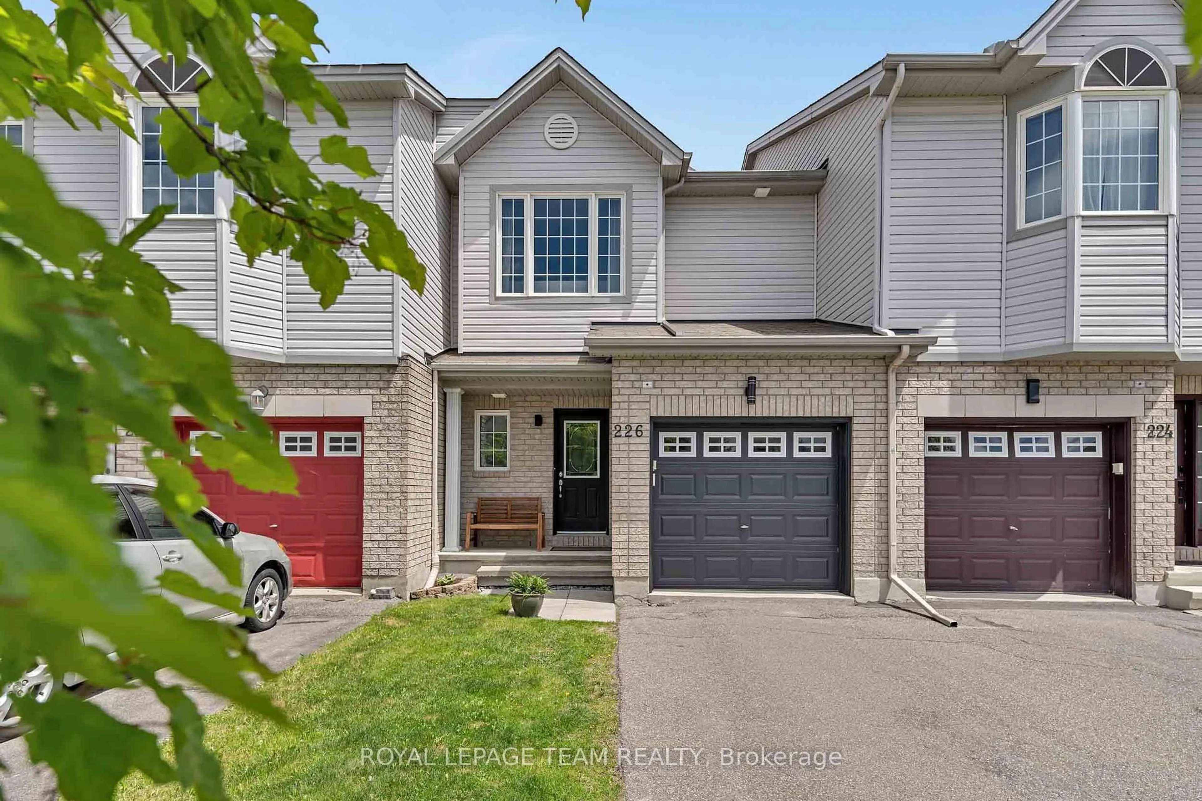 A pic from outside/outdoor area/front of a property/back of a property/a pic from drone, street for 226 Arrita St, Ottawa Ontario K2S 0J7