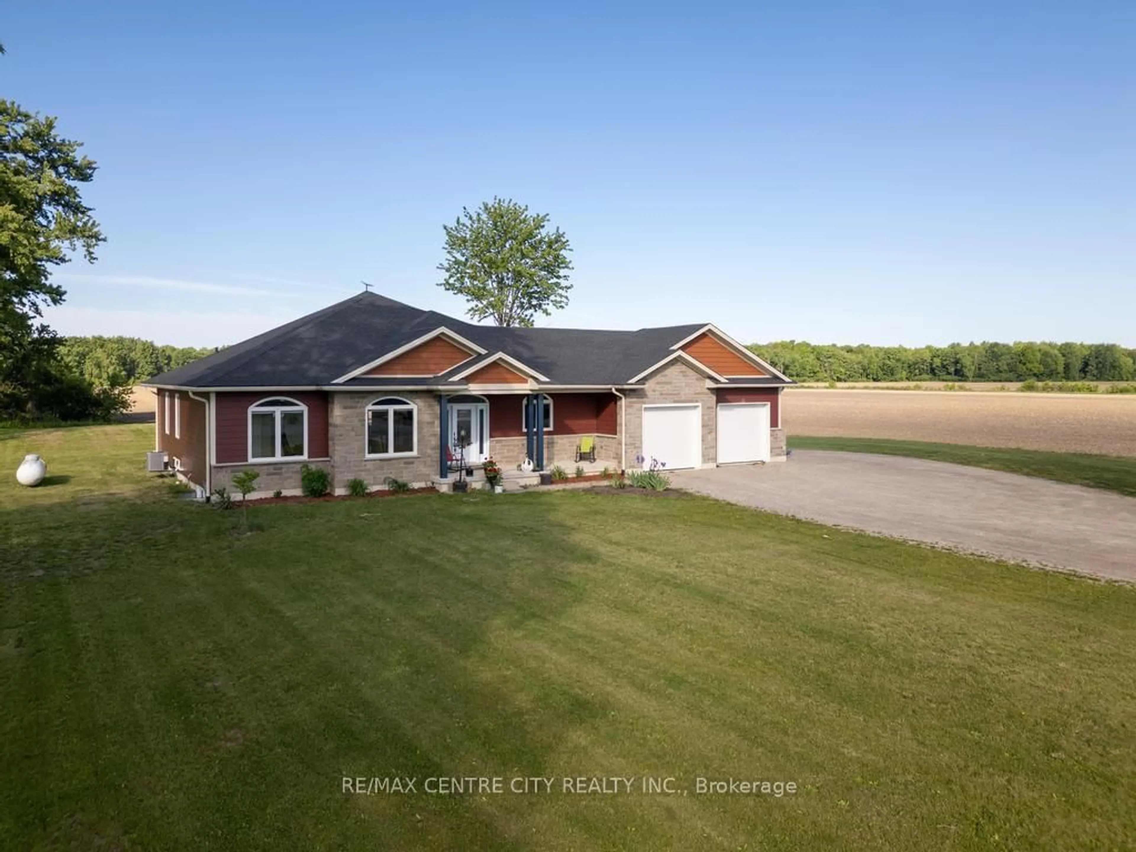 A pic from outside/outdoor area/front of a property/back of a property/a pic from drone, unknown for 22273 Pratt Siding Rd, Southwest Middlesex Ontario N0L 1M0