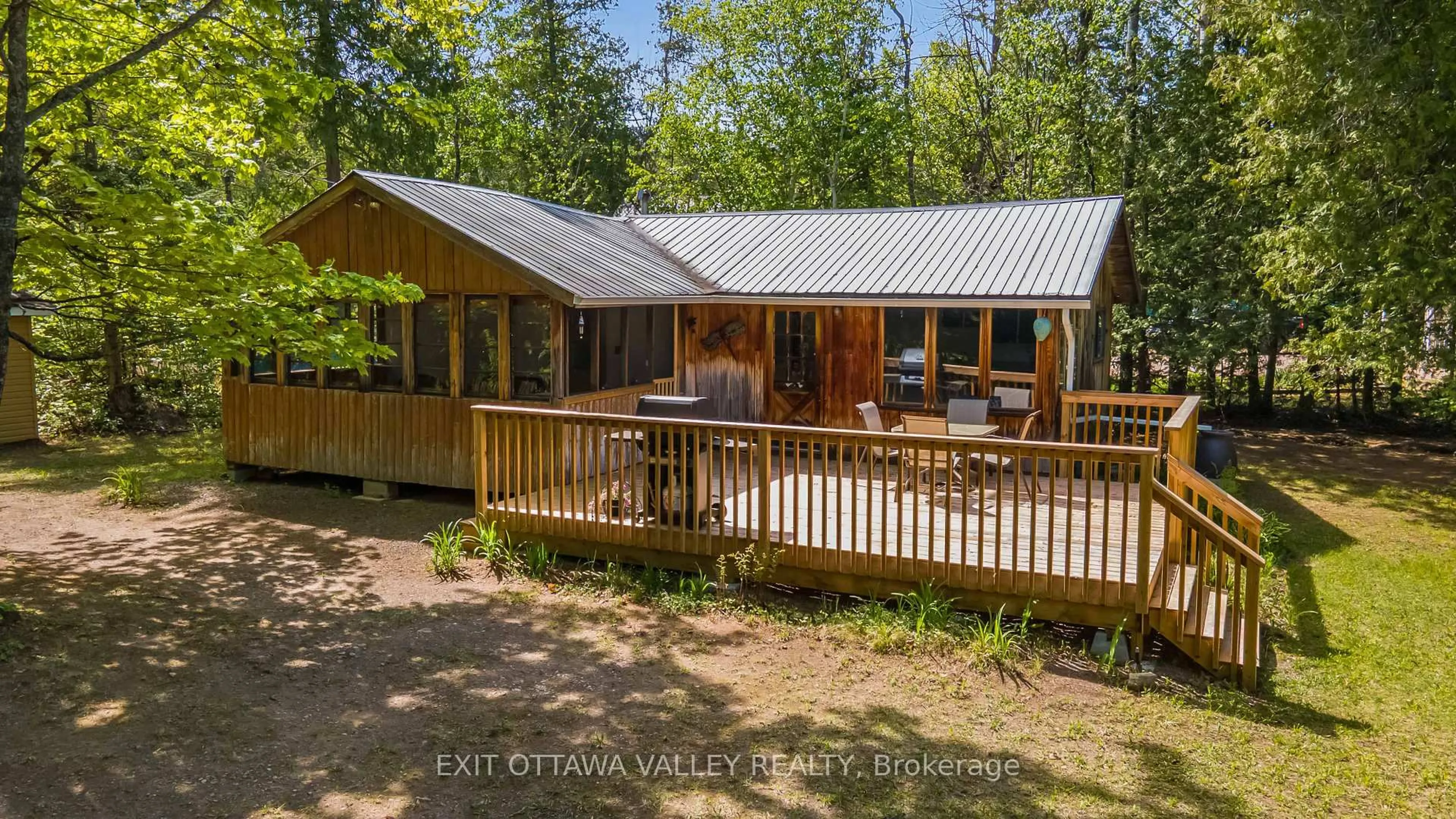 A pic from outside/outdoor area/front of a property/back of a property/a pic from drone, unknown for 112 Arbor Vitae Rd, Barry's Bay Ontario K0J 1B0