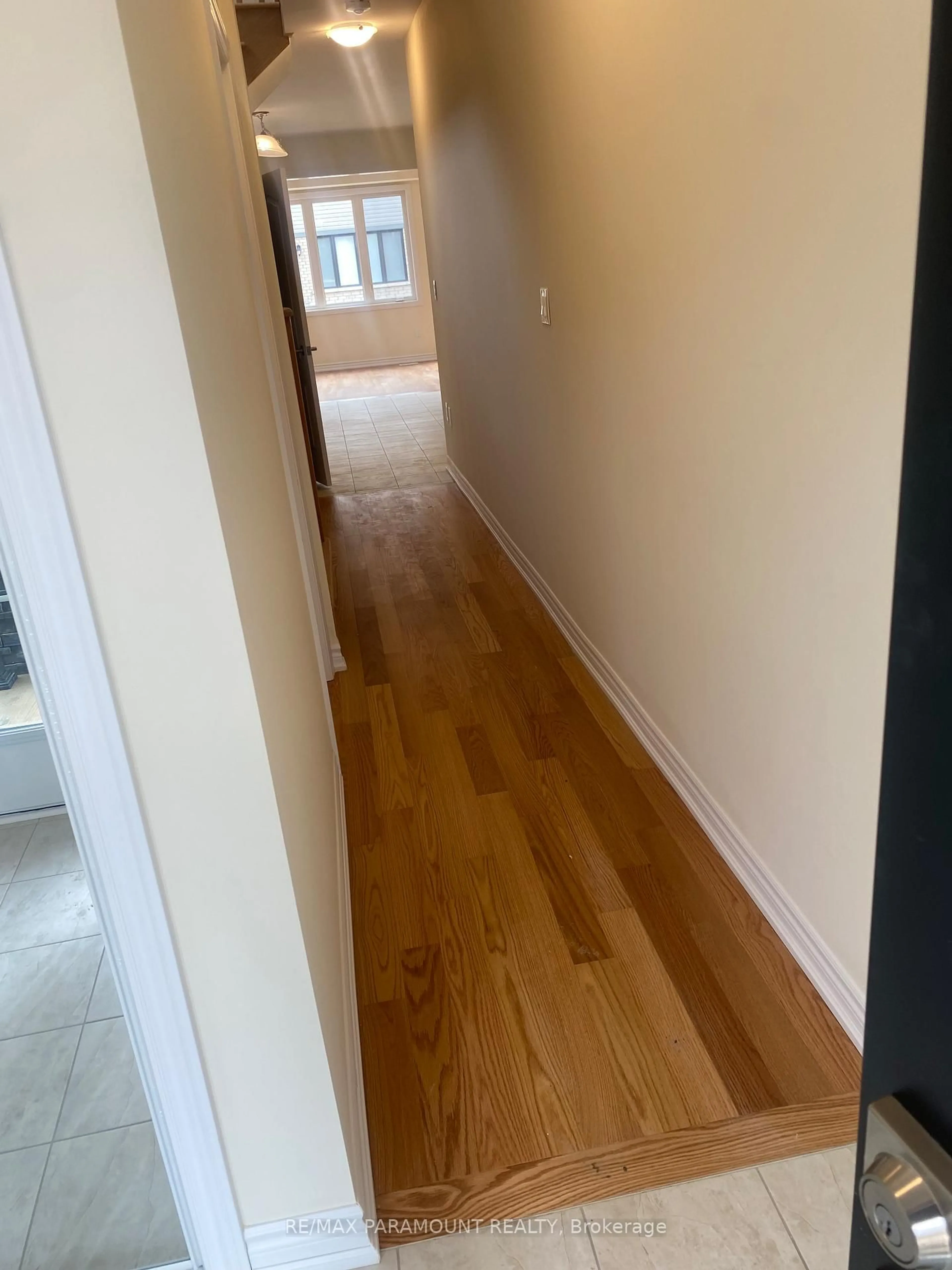 A pic of a room for 12 Ever Sweet Way, Thorold Ontario L2V 0K9