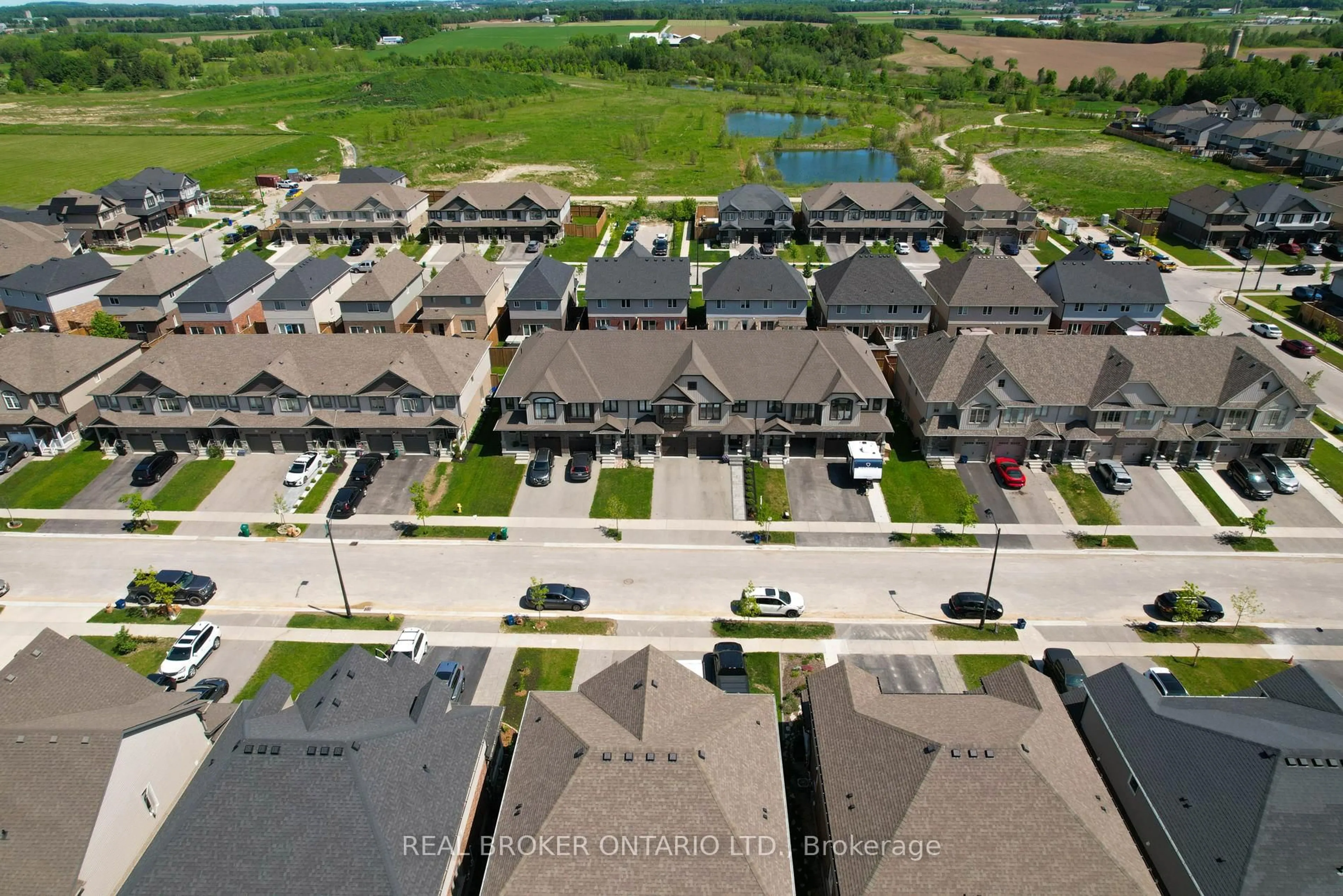 A pic from outside/outdoor area/front of a property/back of a property/a pic from drone, street for 28 Isaac St, Woolwich Ontario N3B 0E2