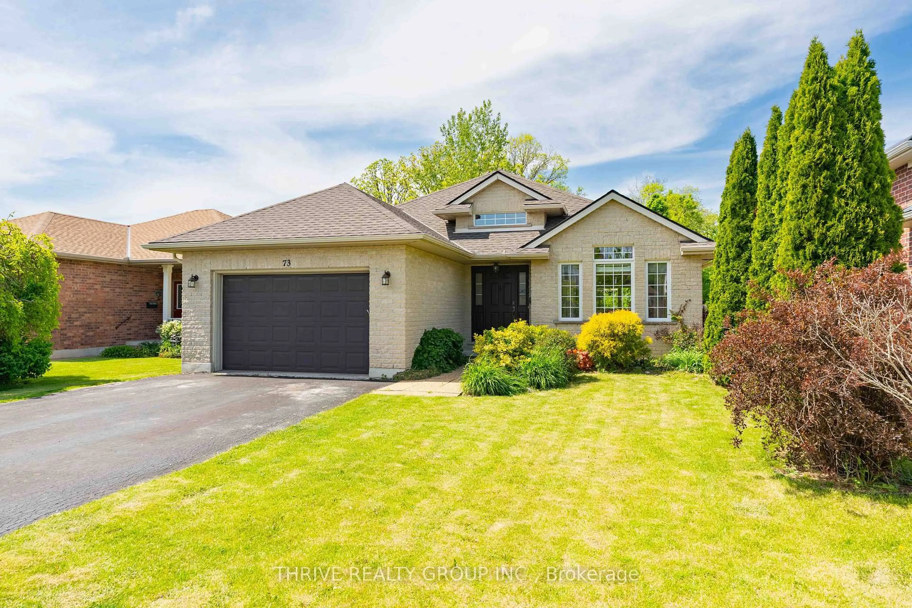Home with vinyl exterior material, street for 73 Greenway Blvd, St. Thomas Ontario N5P 4P8