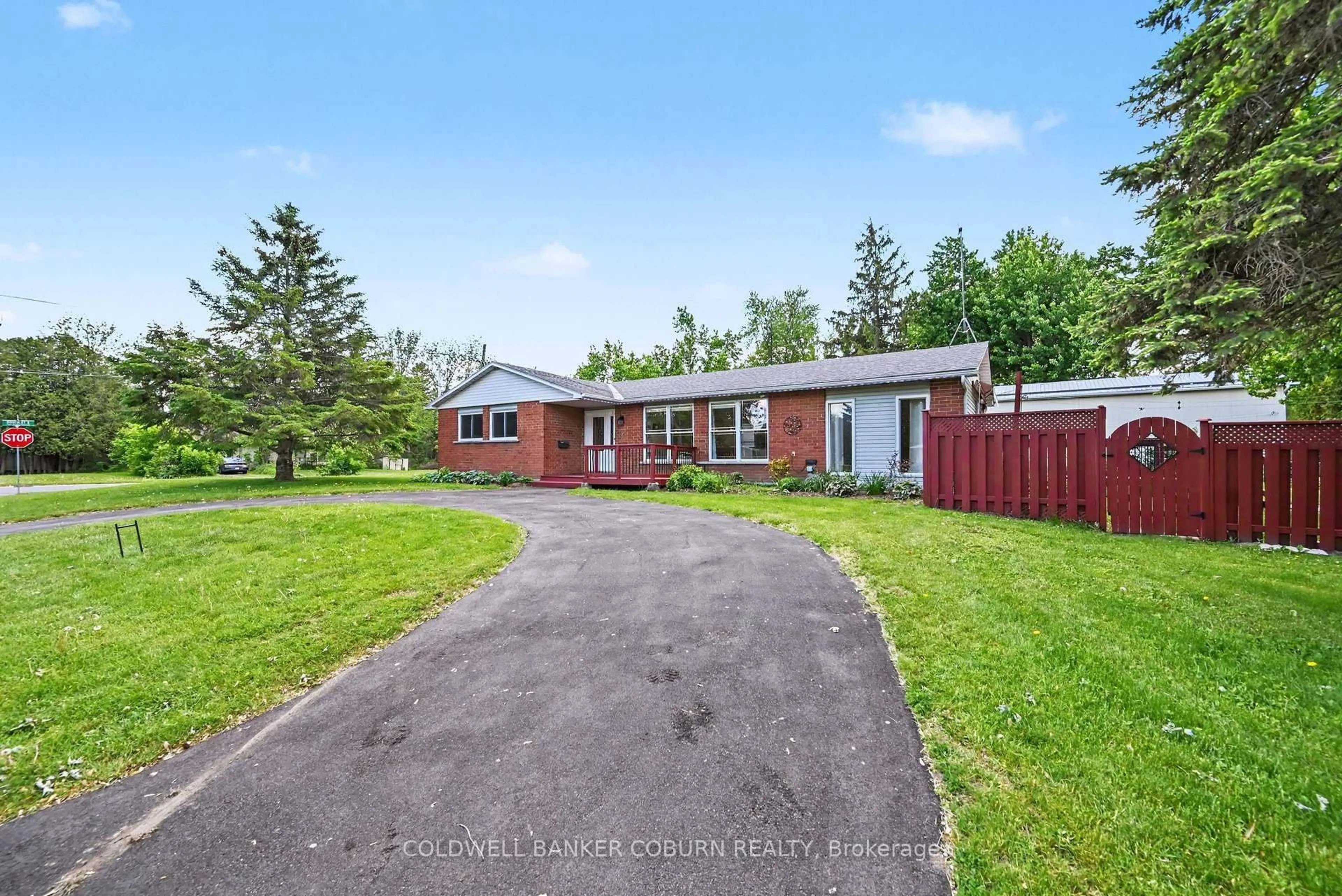 A pic from outside/outdoor area/front of a property/back of a property/a pic from drone, street for 14 Riverside Dr, North Dundas Ontario K0C 1H0