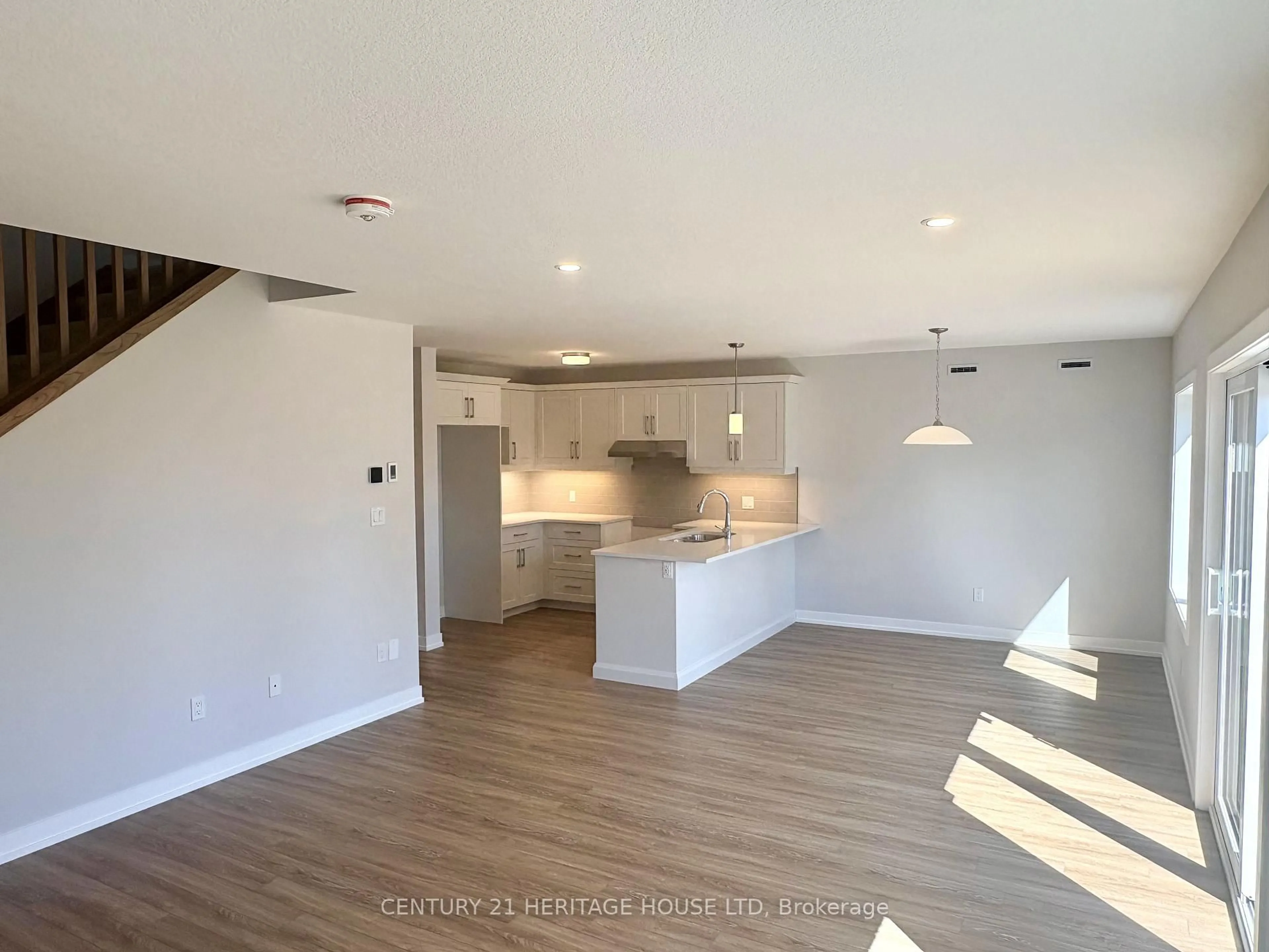 Open concept kitchen, unknown for 115 Styles Dr, St. Thomas Ontario N5R 0N8