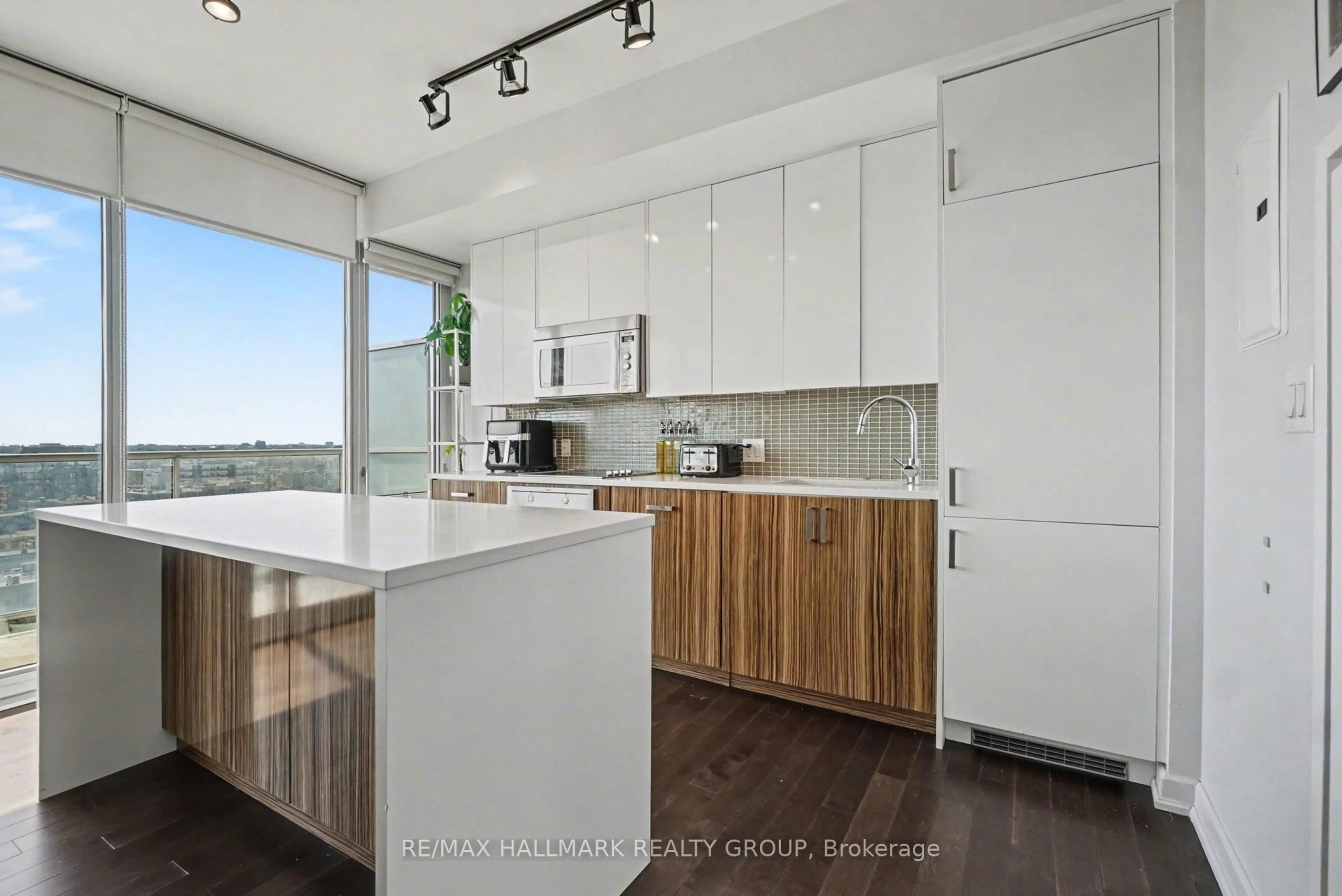 Contemporary kitchen, unknown for 300 Lisgar St #1208, Ottawa Ontario K2P 0E2