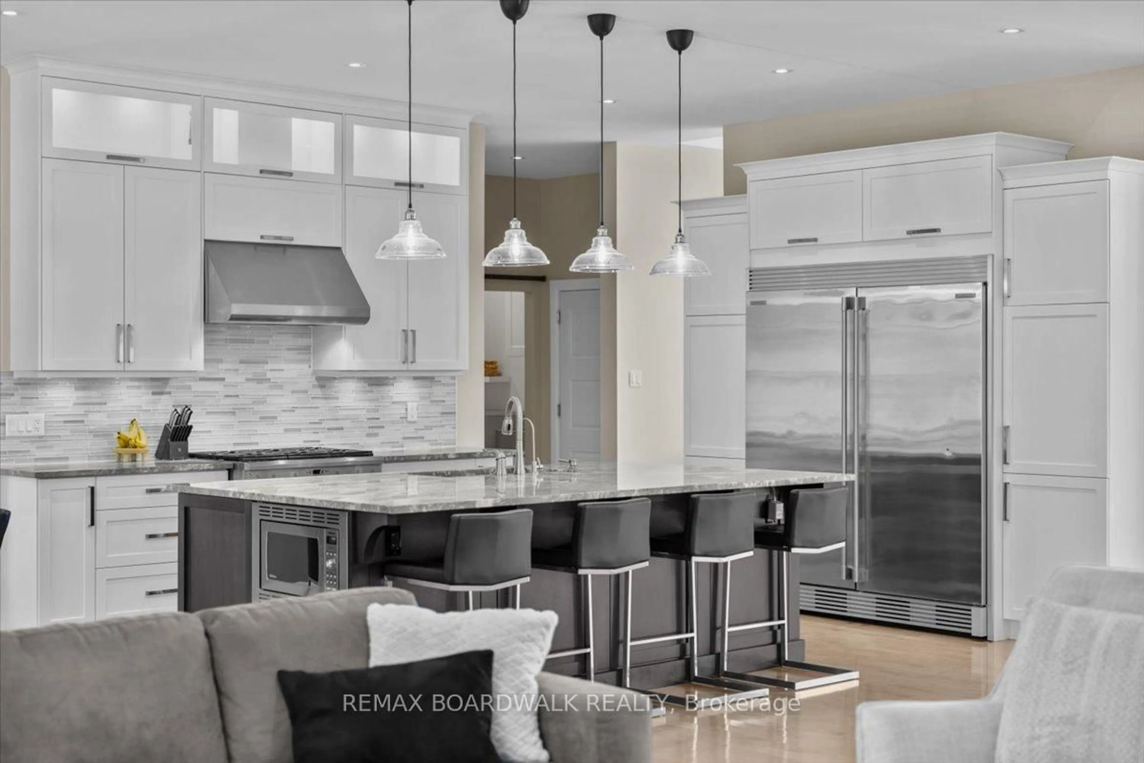 Contemporary kitchen, ceramic/tile floor for 7412 Blue Water Cres, Ottawa Ontario K4P 0C8