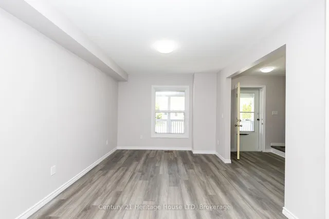 218 Henrietta St, Fort Erie 5
