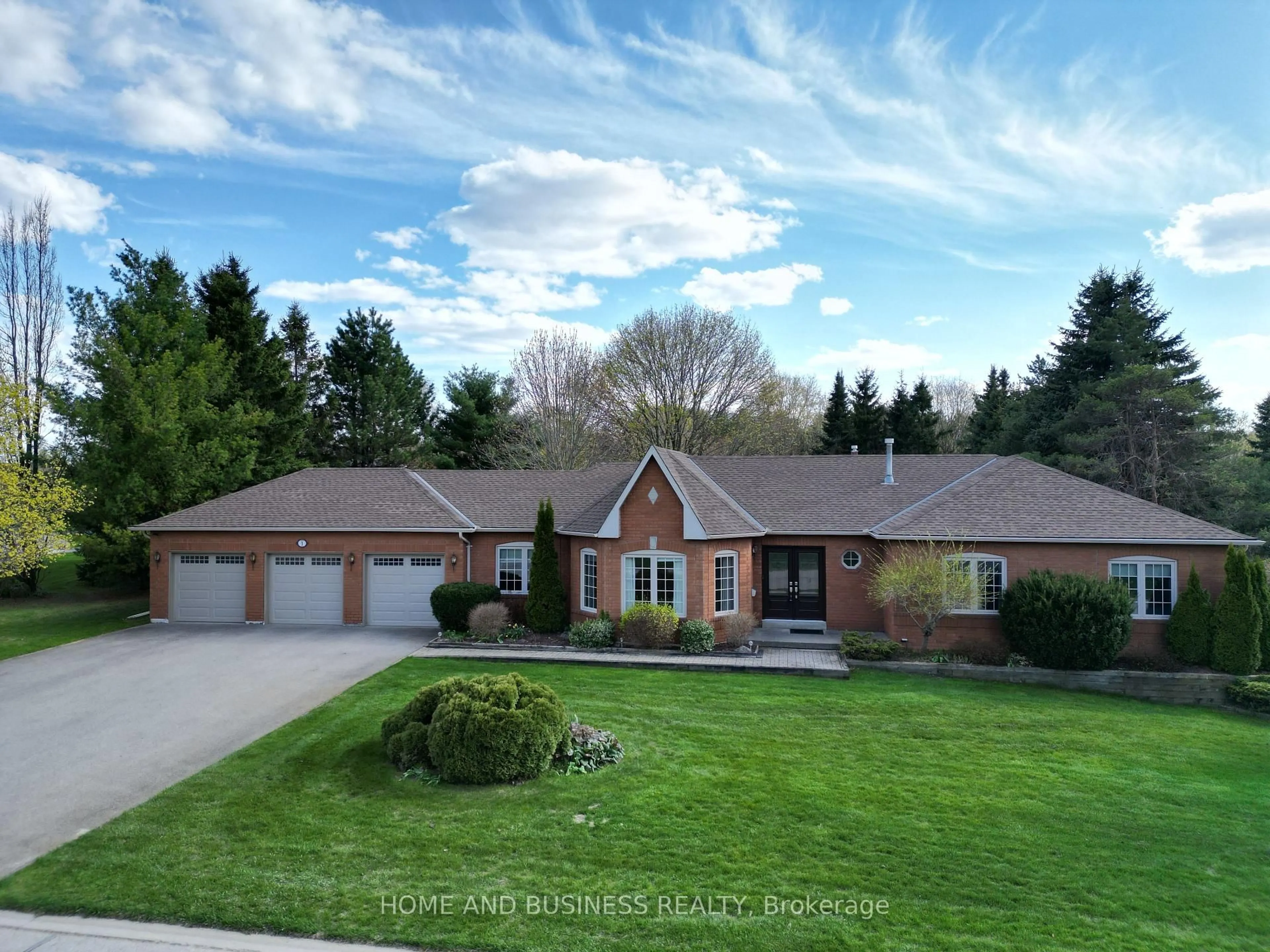 A pic from outside/outdoor area/front of a property/back of a property/a pic from drone, street for 1 Bayberry Rd, Mono Ontario L9W 6G5