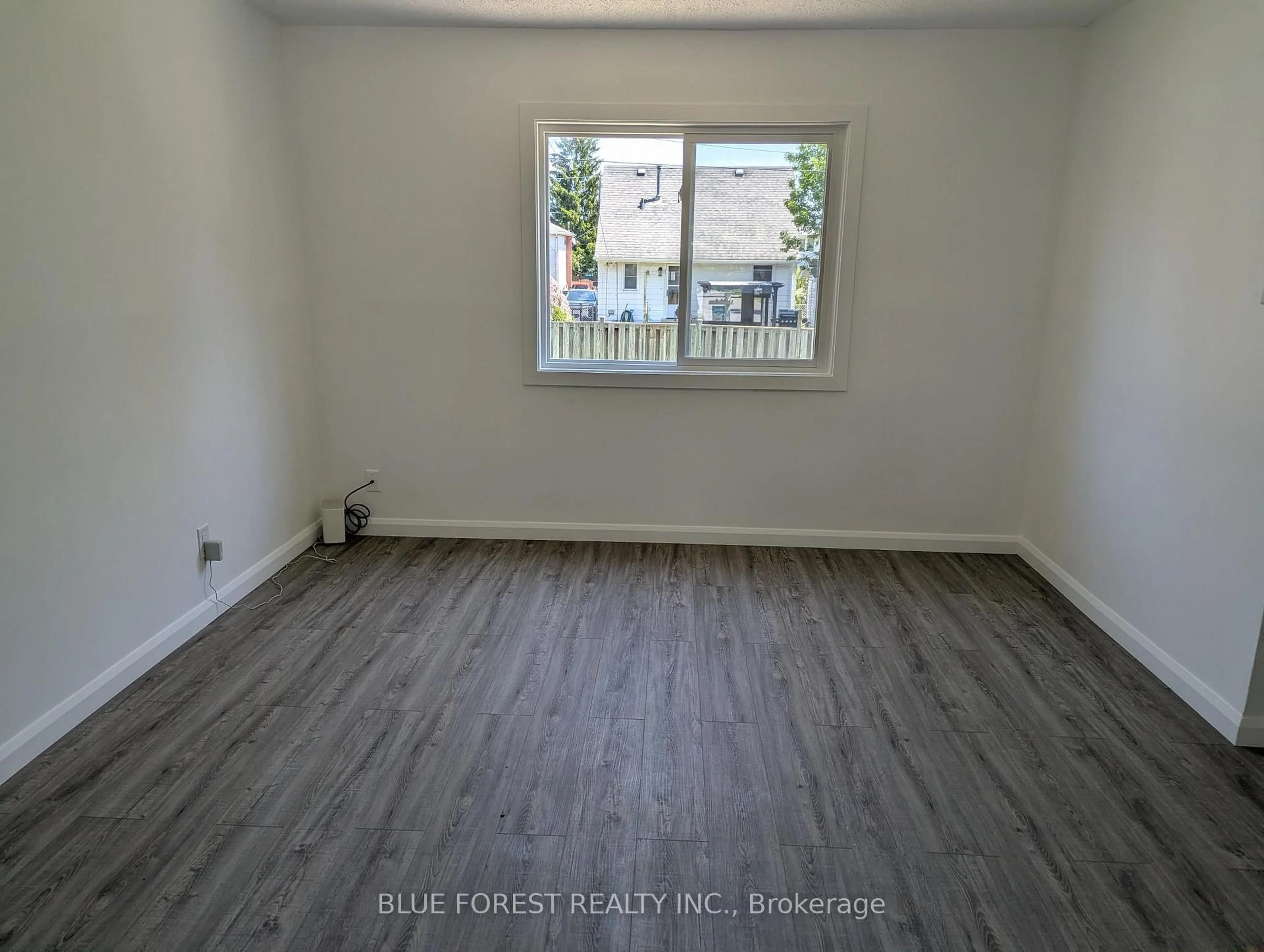 A pic of a room for 40 Wistow St, London East Ontario N5Y 1E1