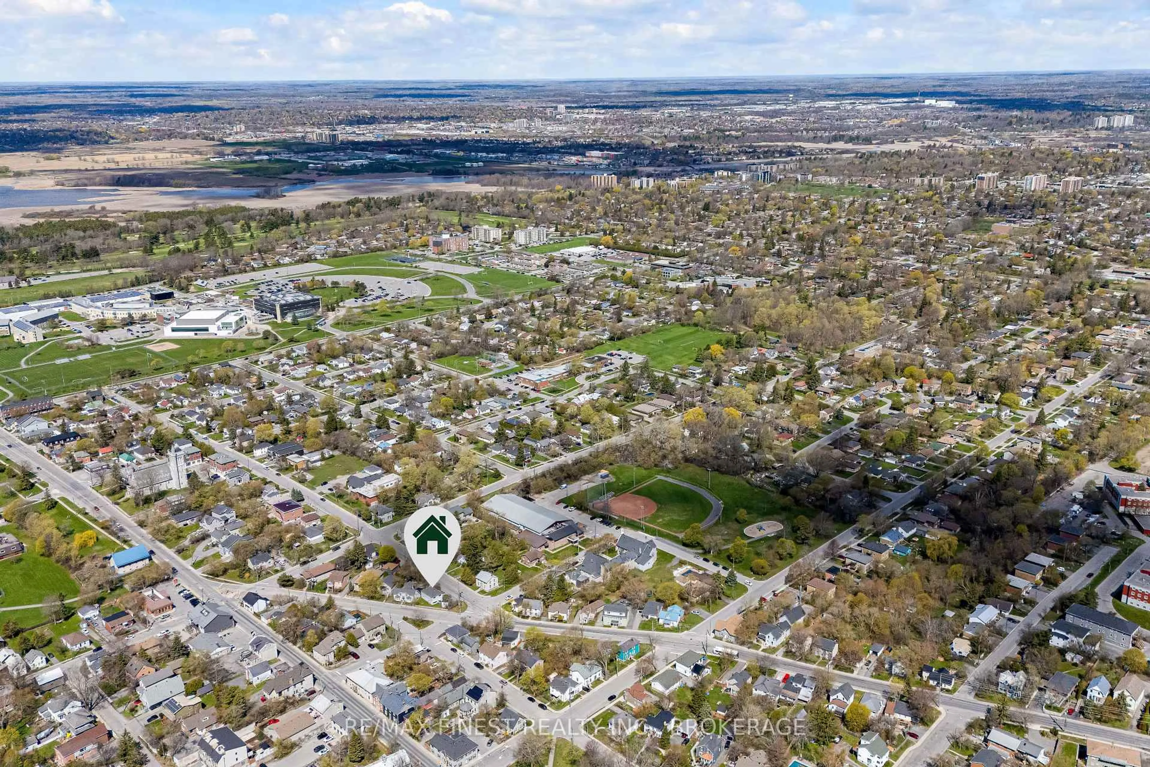 A pic from outside/outdoor area/front of a property/back of a property/a pic from drone, street for 6 Baiden St, Kingston Ontario K7M 2J6