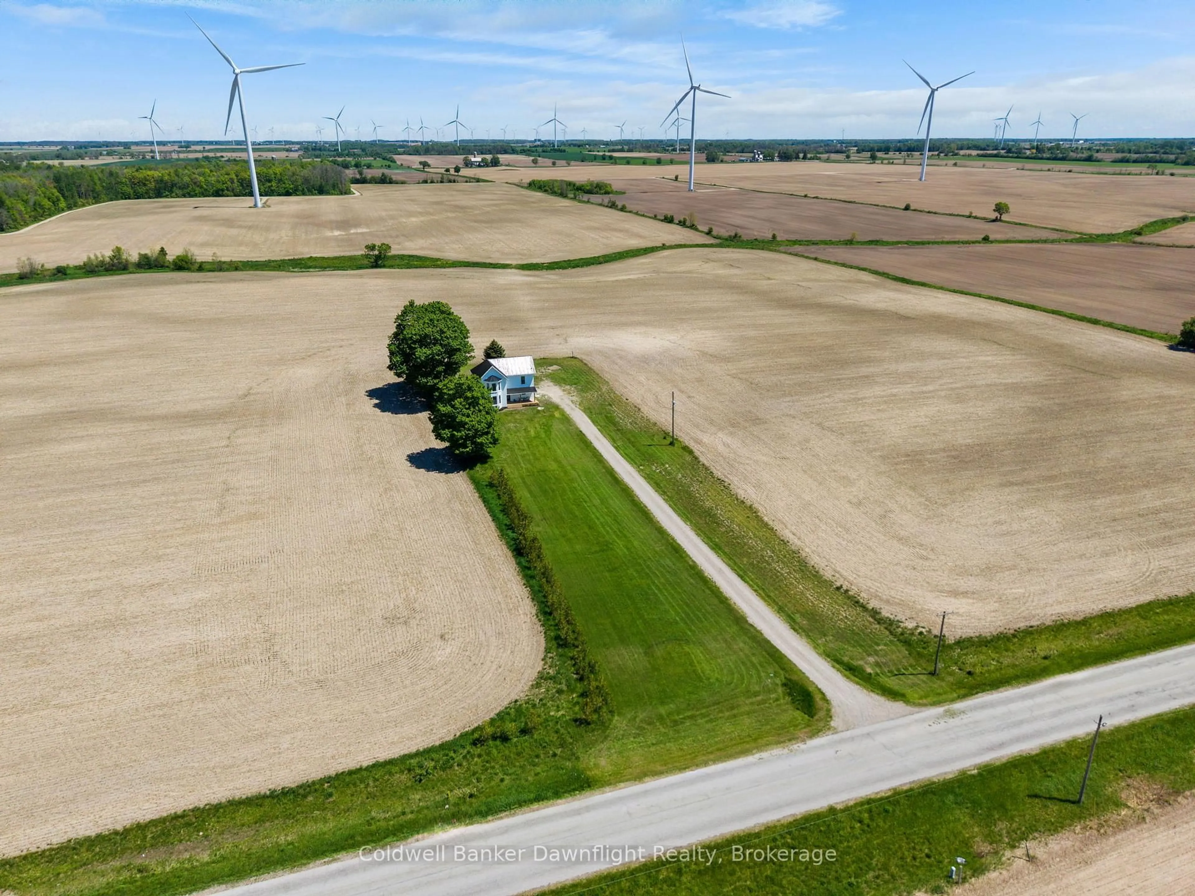 A pic from outside/outdoor area/front of a property/back of a property/a pic from drone, street for 728 North Line, Kincardine Ontario N0G 2R0