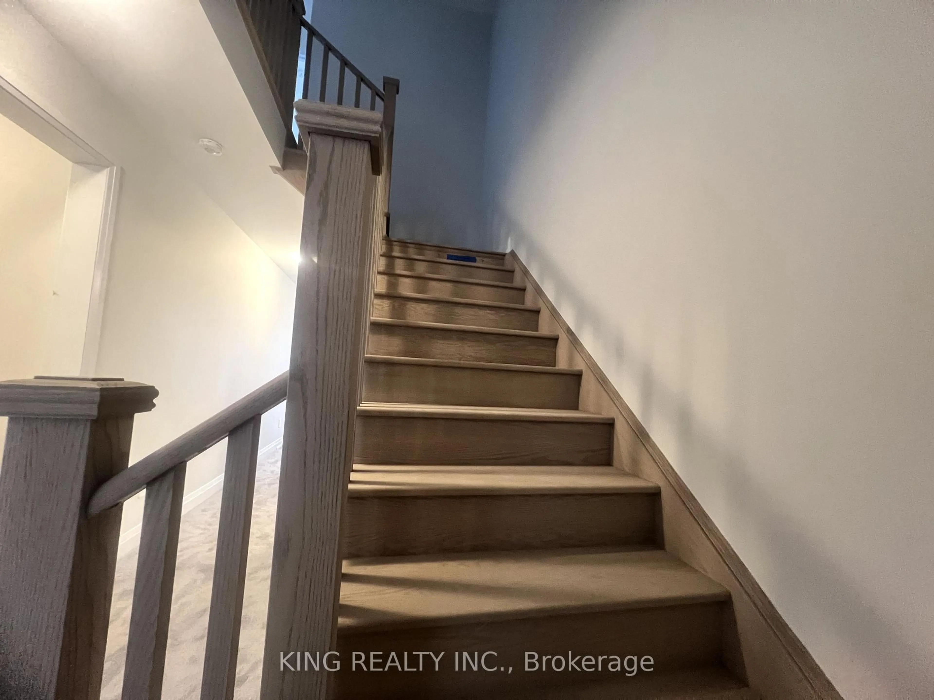 Stairs for 55 Butler Ave, Kawartha Lakes Ontario K9V 4R1