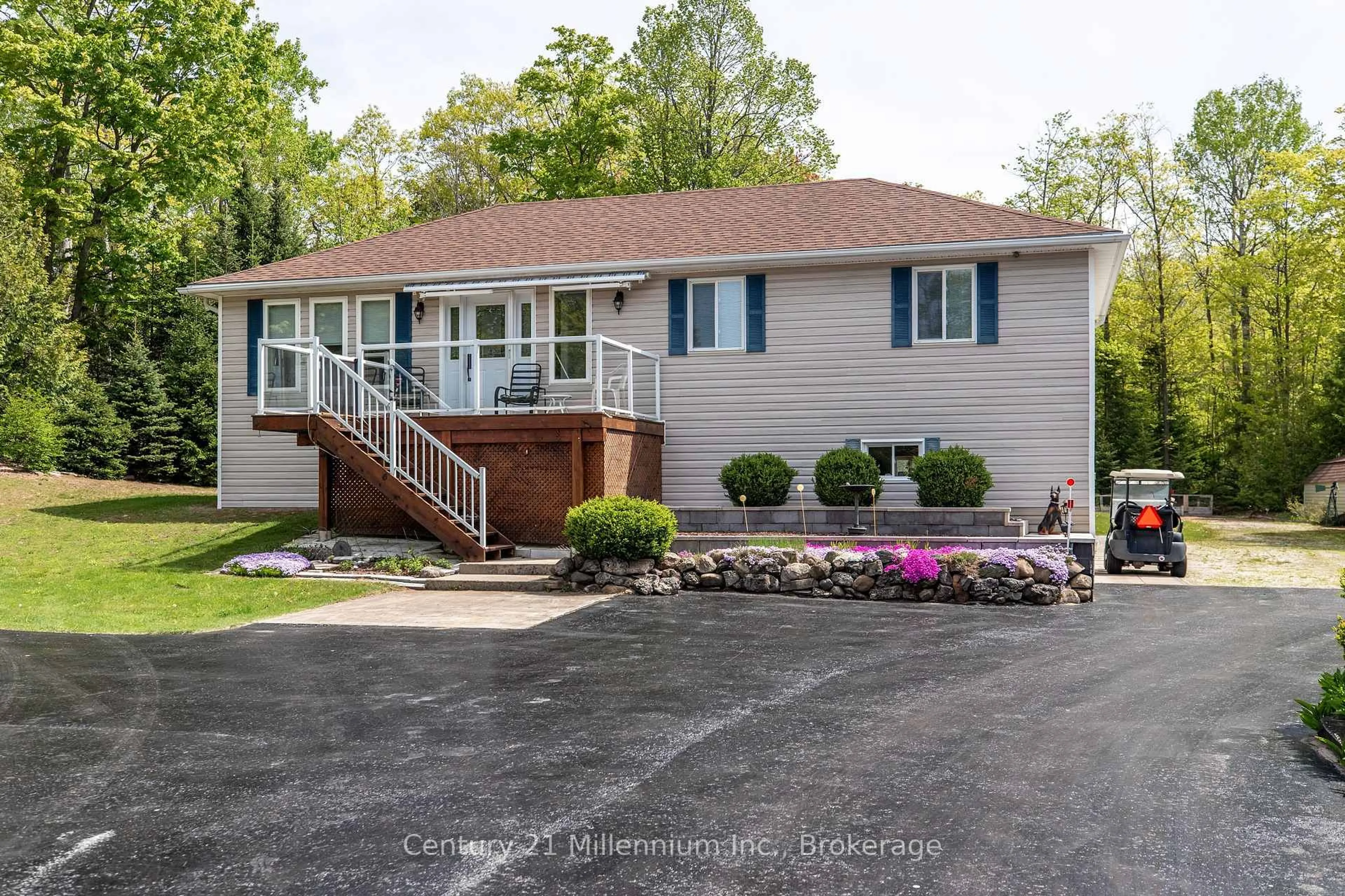 Home with vinyl exterior material, street for 31 Hemlock Rd, South Bruce Peninsula Ontario N0H 2T0