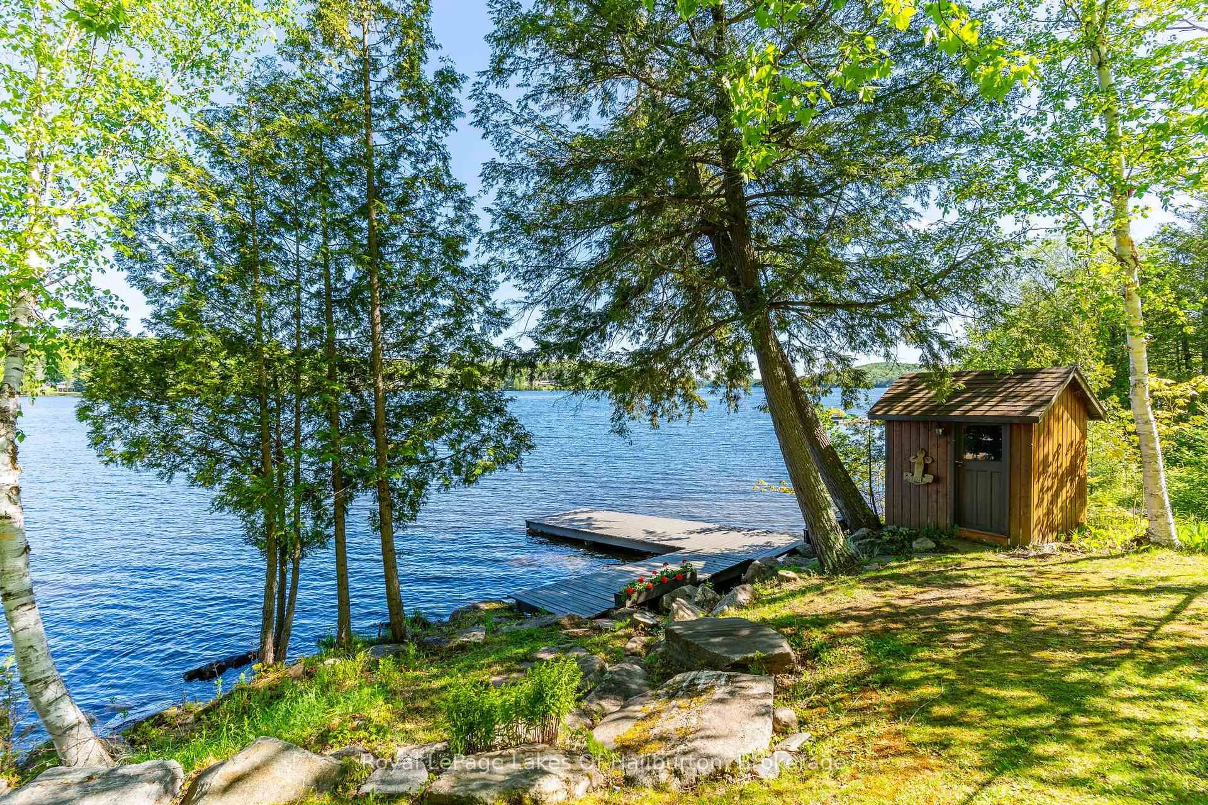 Patio, water/lake/river/ocean view for 2697 Kashagawigamog Lake Rd, Dysart et al Ontario K0M 1S0