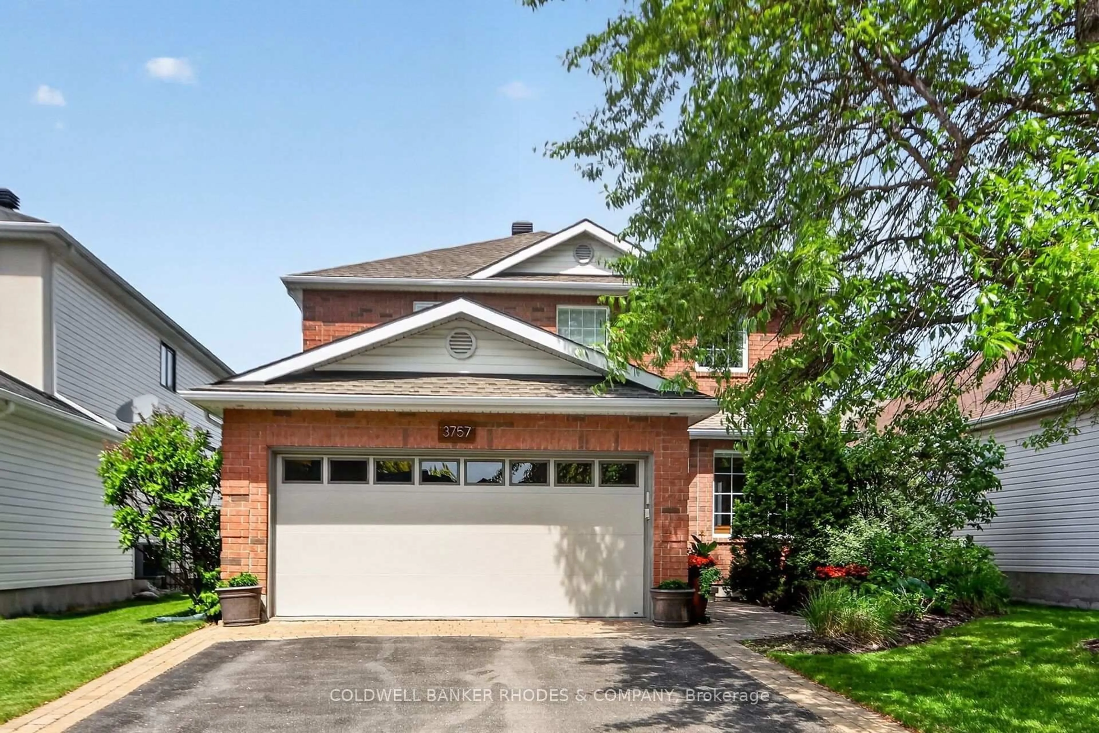 Home with brick exterior material, street for 3757 Mountain Meadows Cres, Gloucester Ontario K1V 1V7
