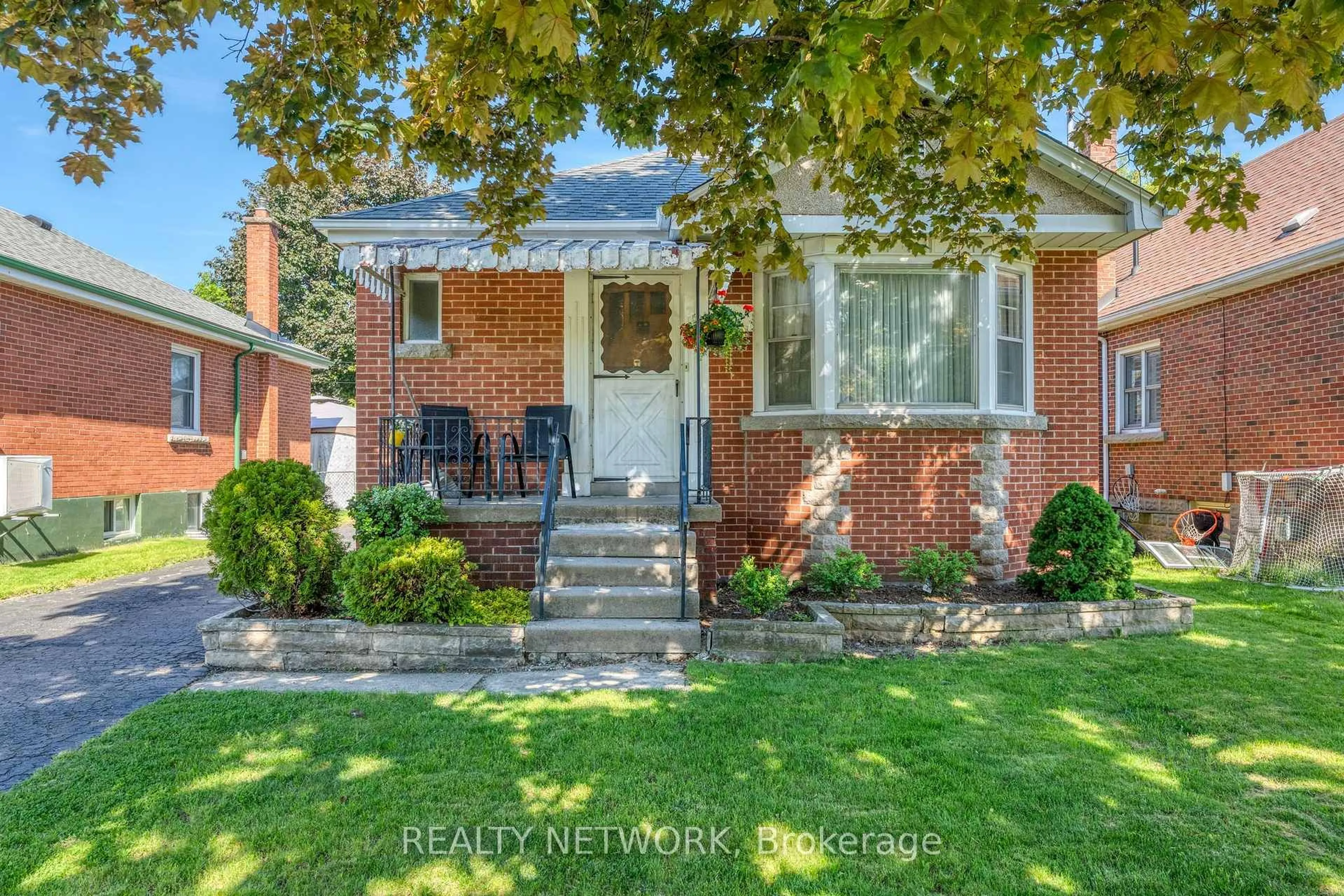 Home with brick exterior material, street for 224 Glencarry Ave, Hamilton Ontario L8K 3R9