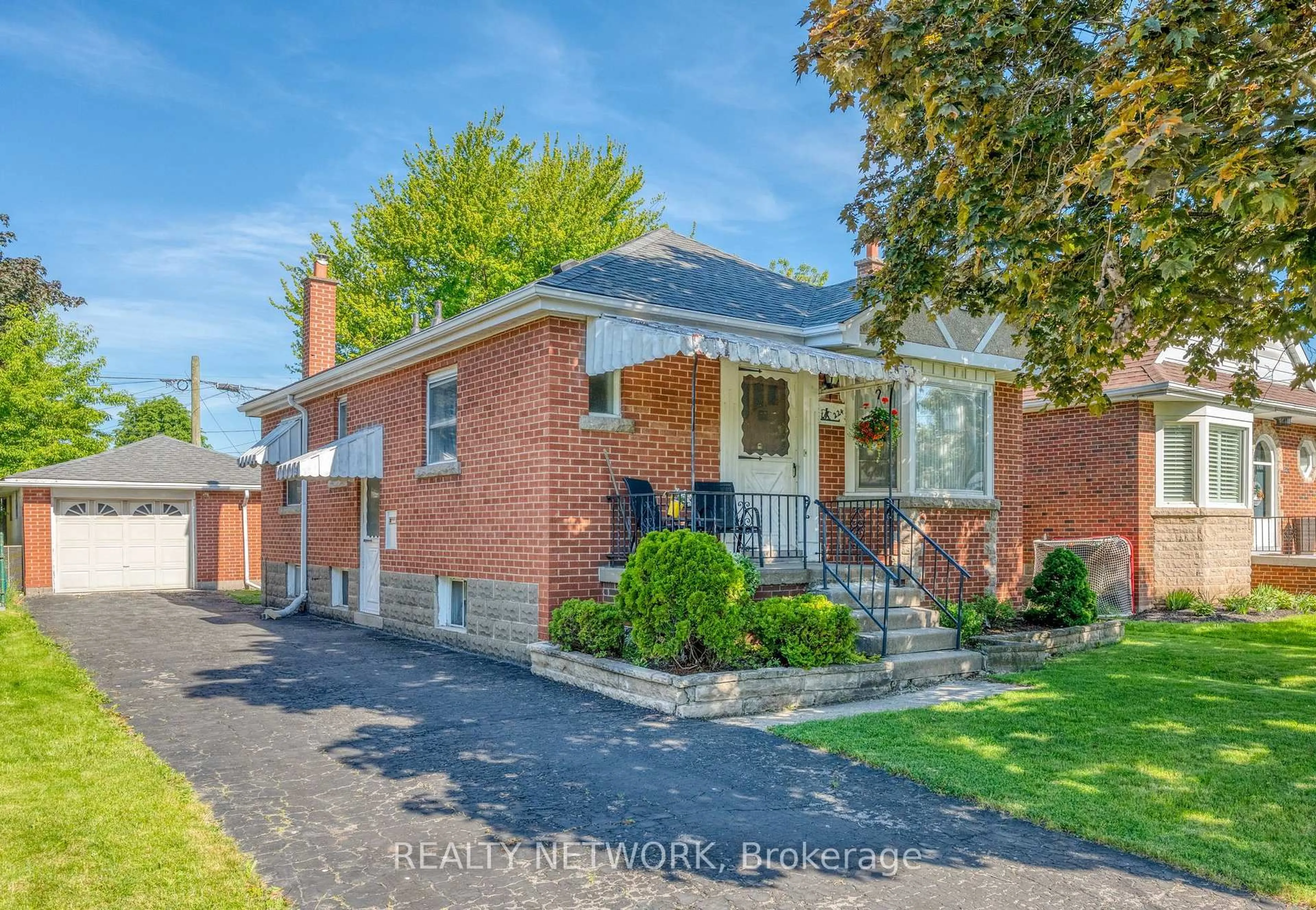 Home with brick exterior material, street for 224 Glencarry Ave, Hamilton Ontario L8K 3R9