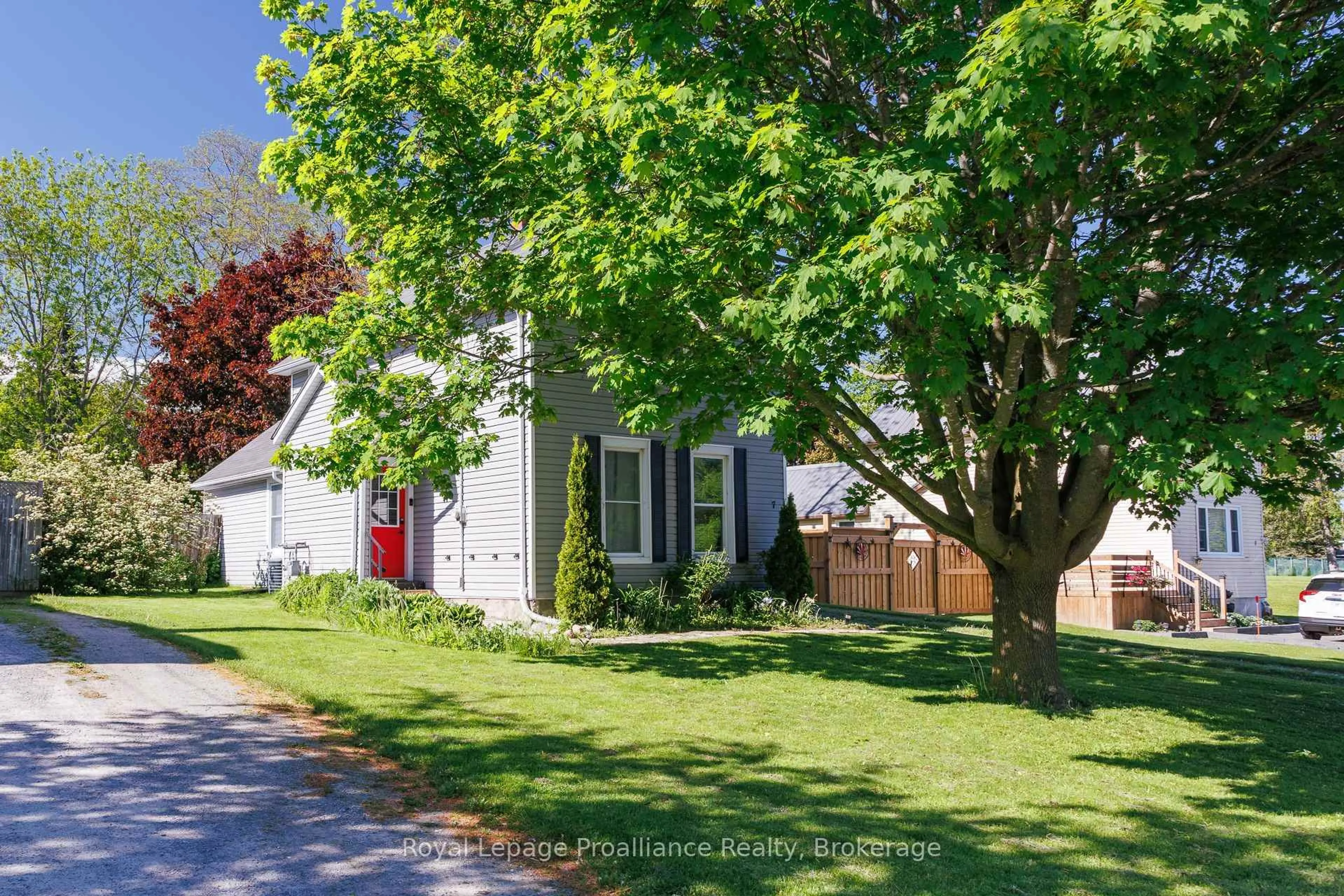 A pic from outside/outdoor area/front of a property/back of a property/a pic from drone, street for 7 Simmons St, Cramahe Ontario K0K 1S0
