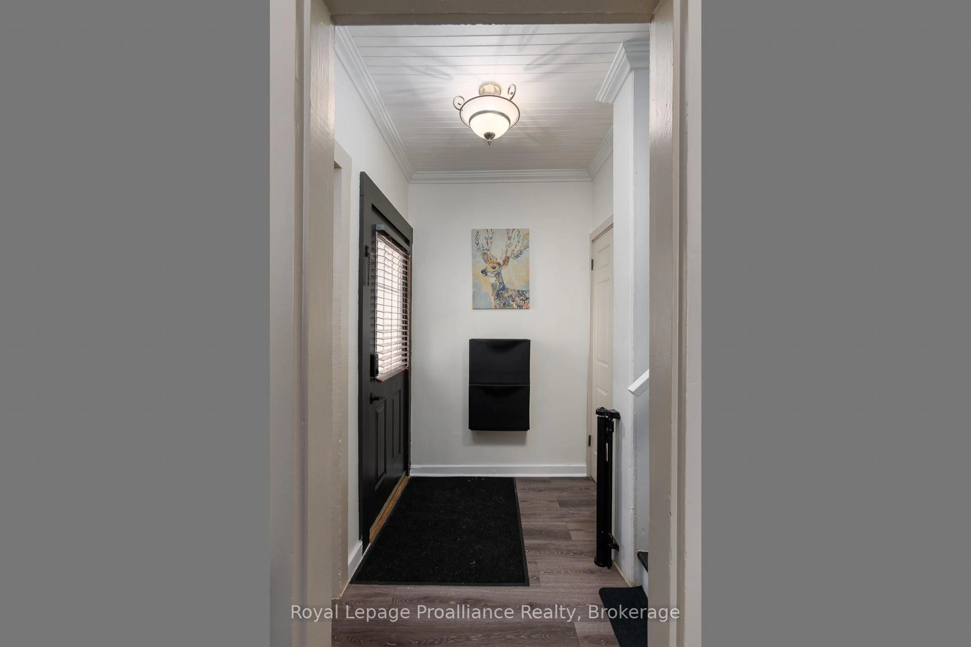 Indoor entryway for 7 Simmons St, Cramahe Ontario K0K 1S0