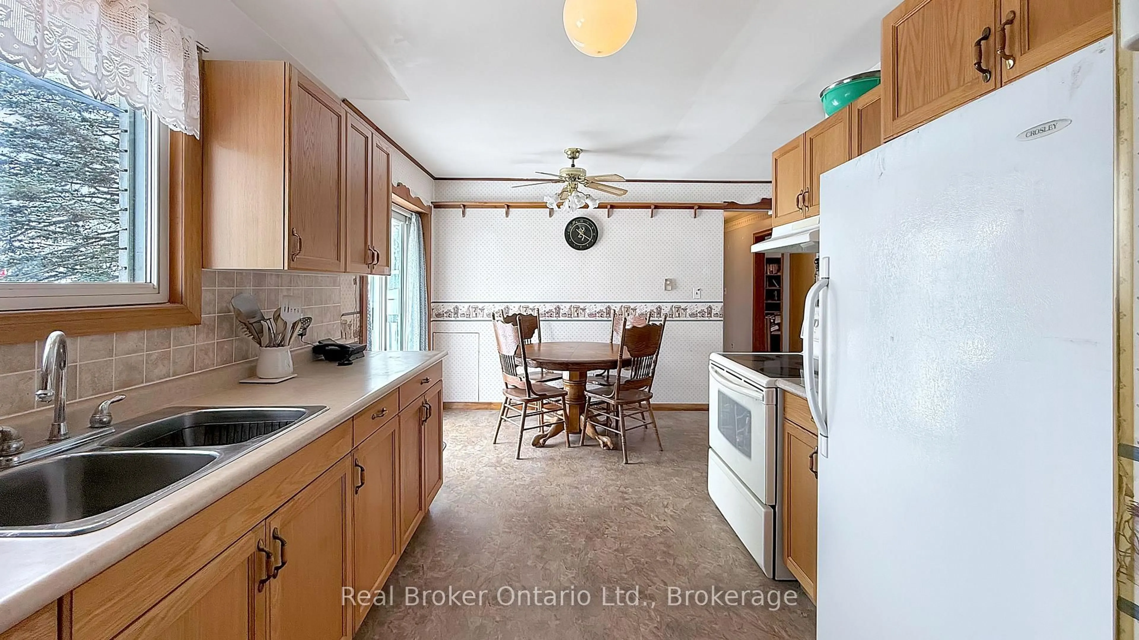 Unknown for 815 Albert St, West Grey Ontario N0G 1C0