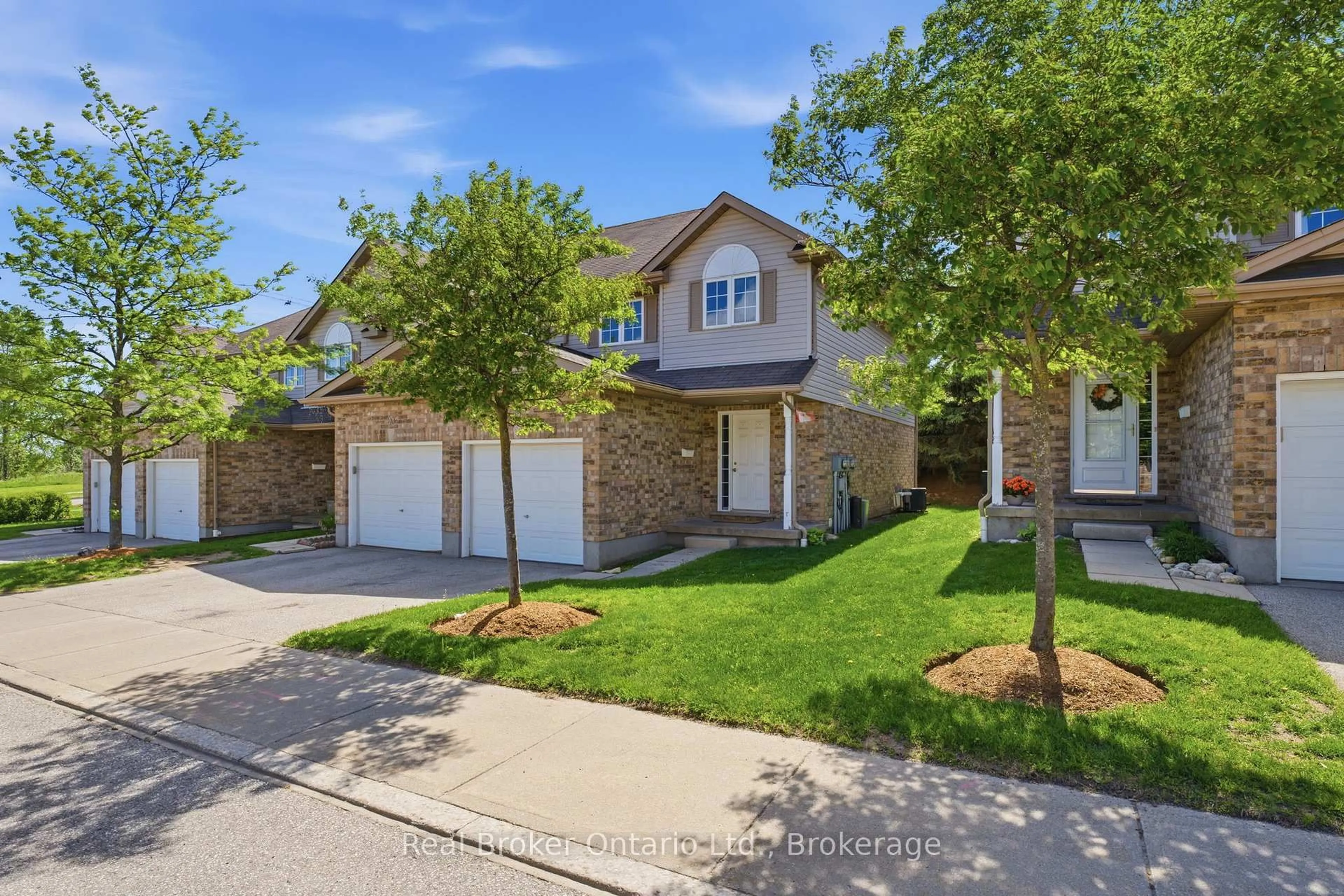 A pic from outside/outdoor area/front of a property/back of a property/a pic from drone, street for 10 Fallowfield Dr #19, Kitchener Ontario N2C 0A4
