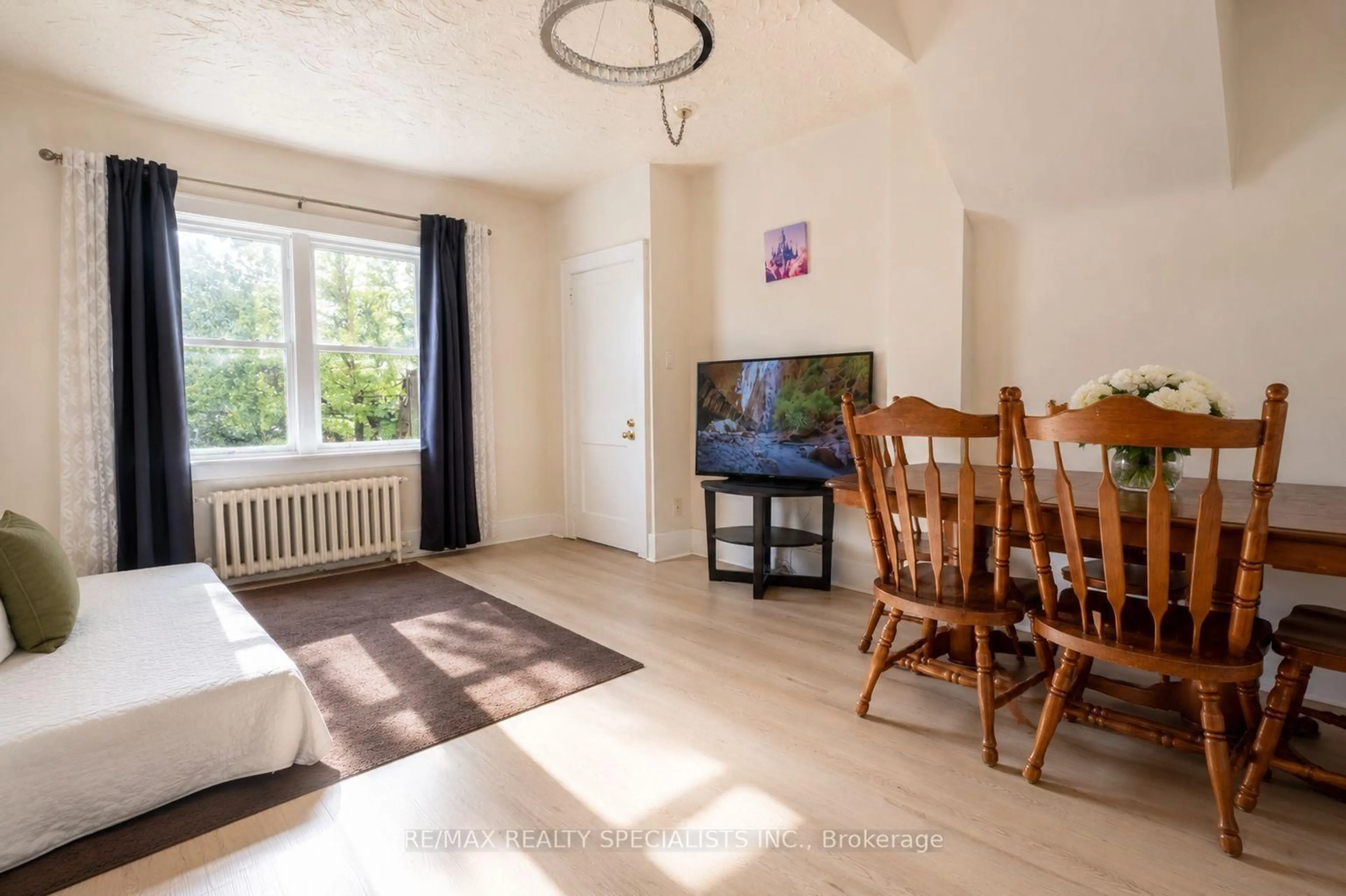 A pic of a room for 348 Morris St, Greater Sudbury Ontario P3B 1B6