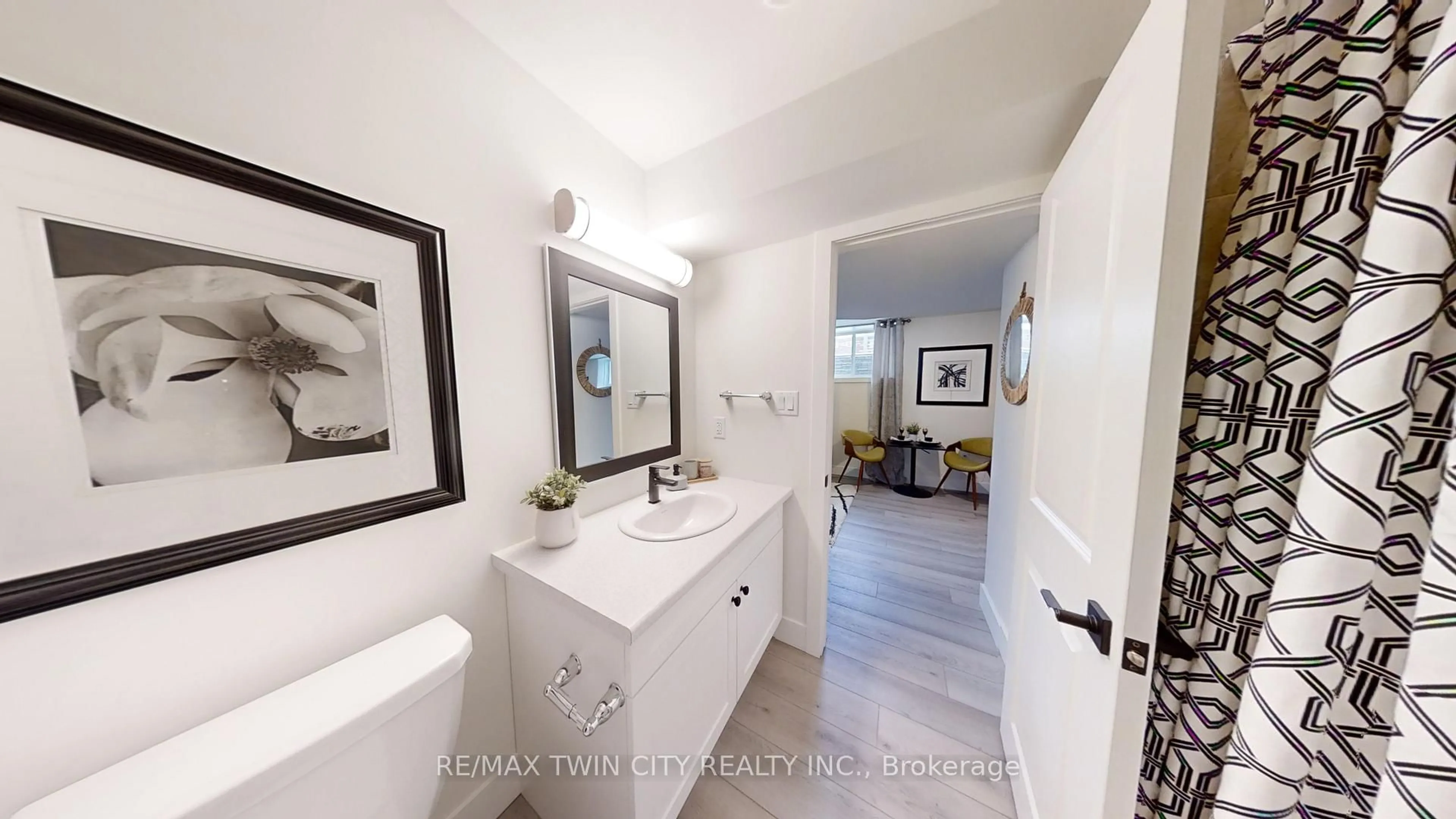 Contemporary bathroom, ceramic/tile floor for 171 JULIE Cres, London South Ontario N5X 3X4