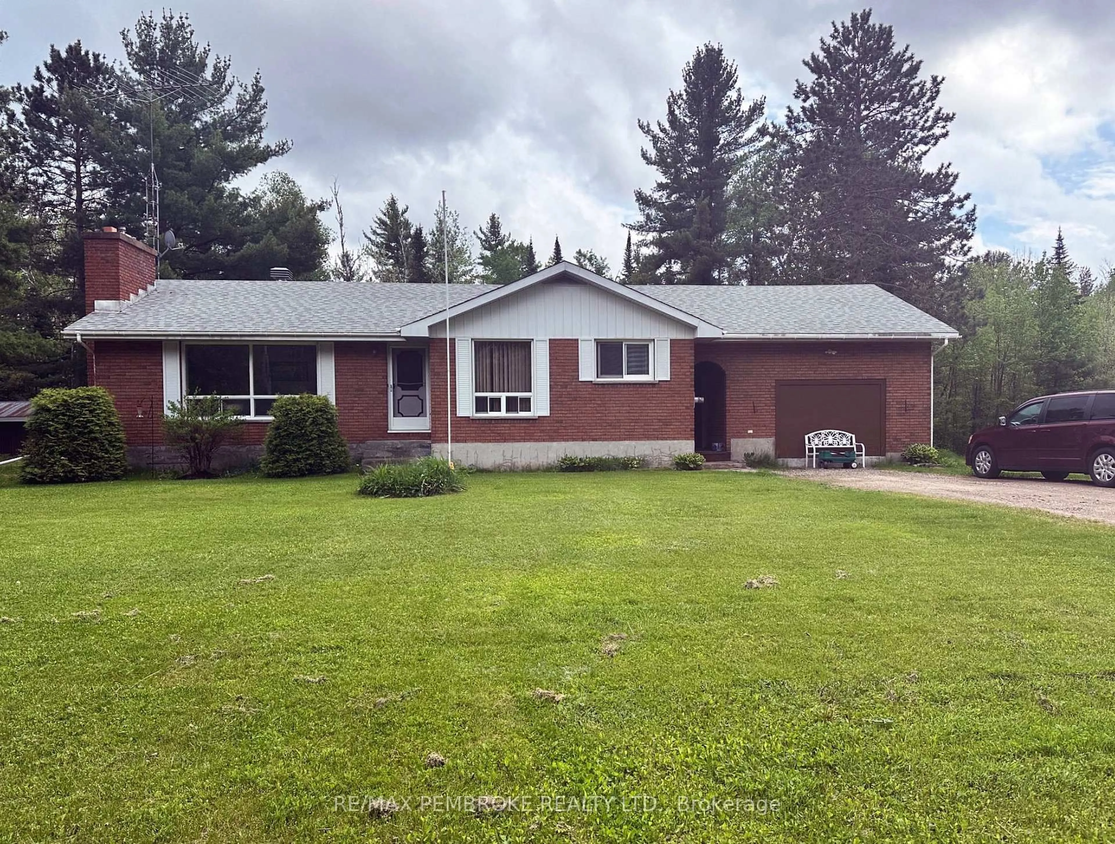 Unknown for 701 Smaglinski Stoppa Pkwy, Wilno Ontario K0J 2N0