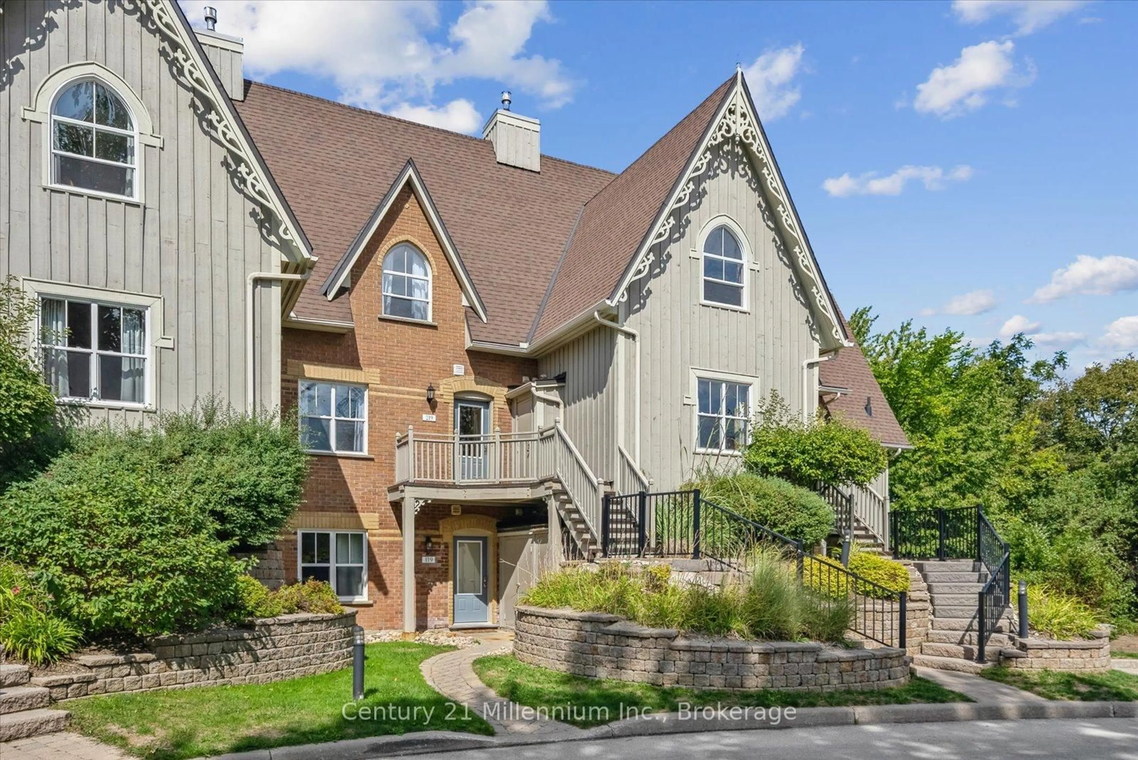 Home with brick exterior material, street for 184 Snowbridge Way #219, Blue Mountains Ontario L9Y 0V1