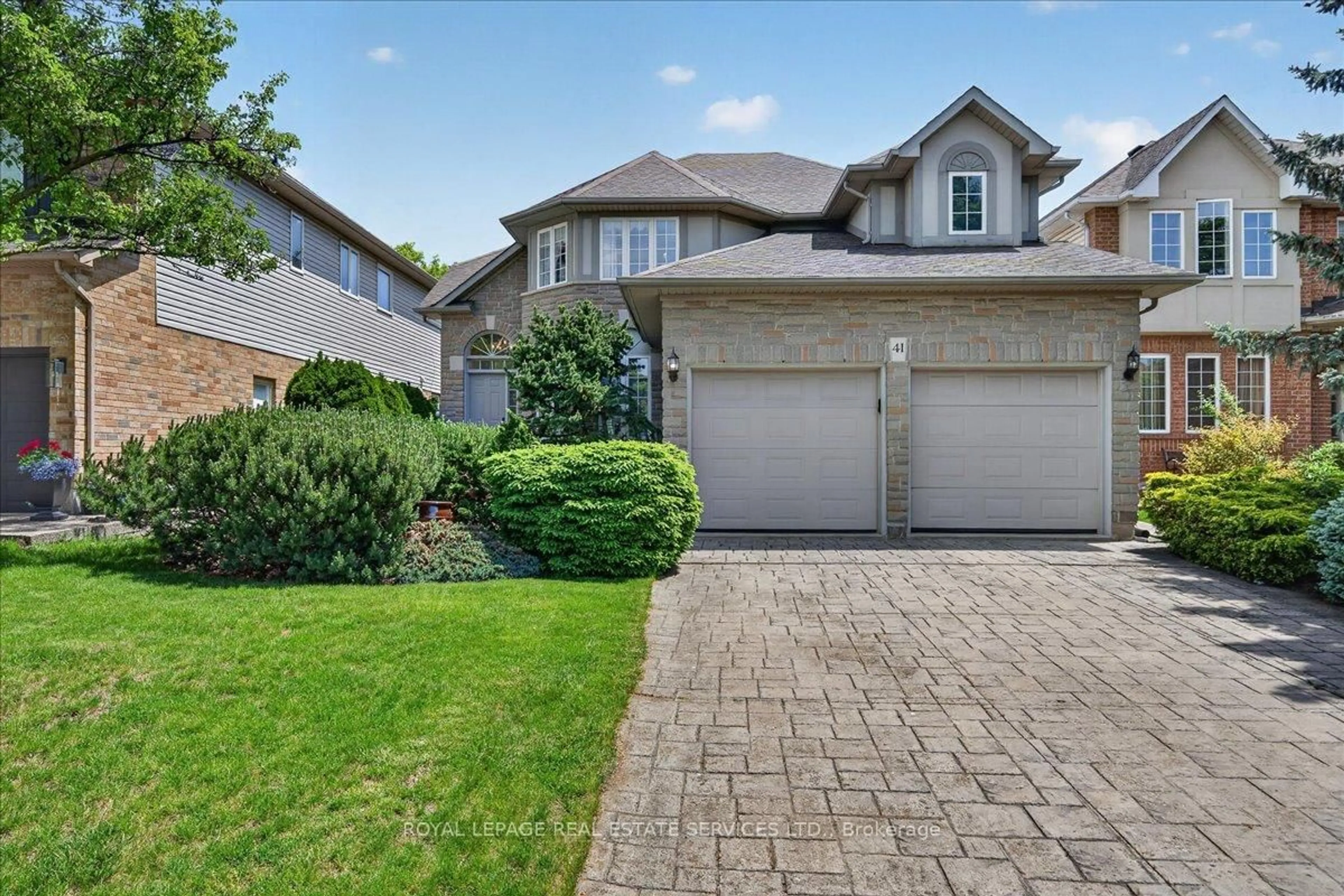 Home with brick exterior material, street for 41 Chifney Lane, Hamilton Ontario L9K 1K1