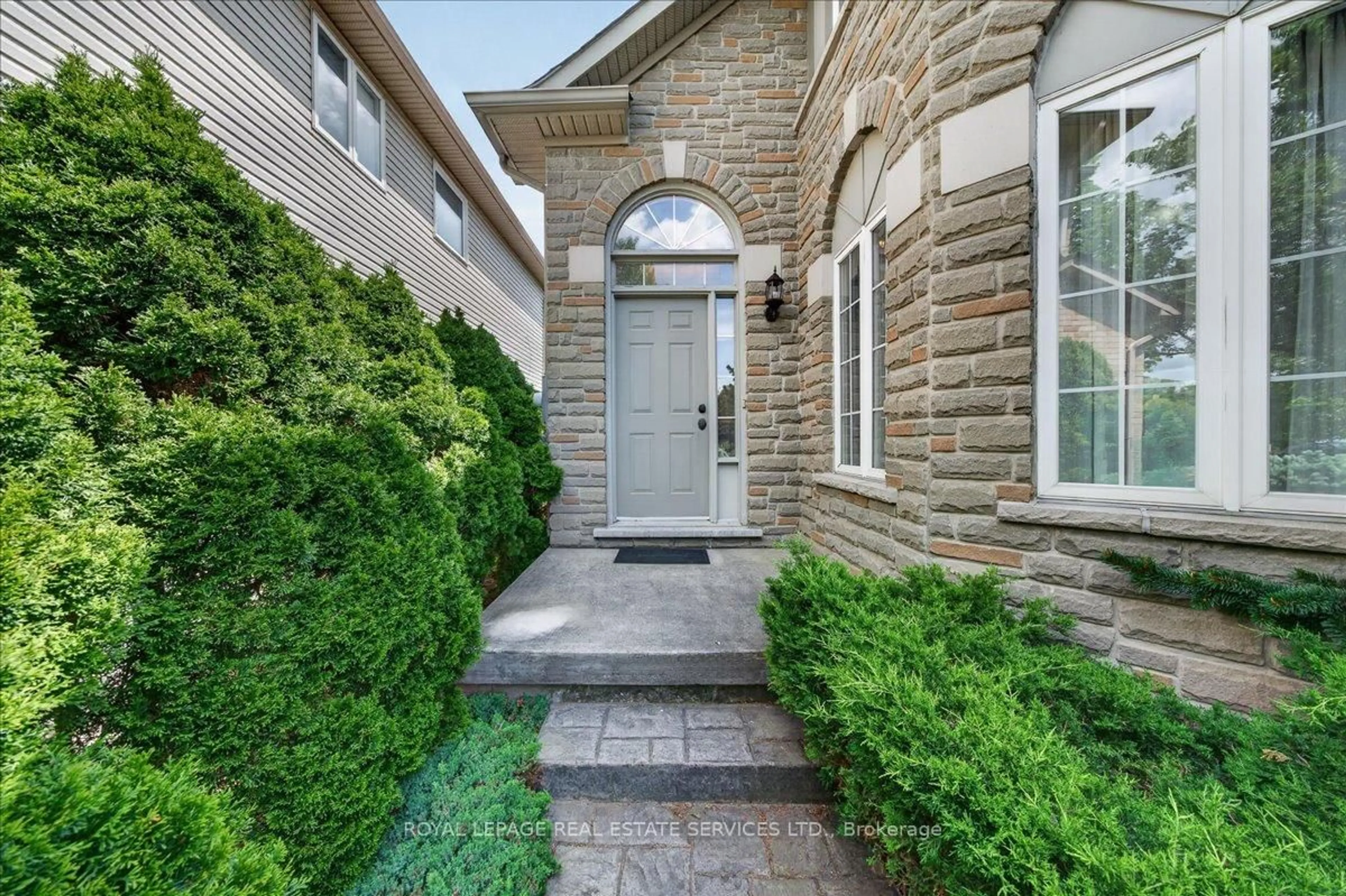 Unknown for 41 Chifney Lane, Hamilton Ontario L9K 1K1
