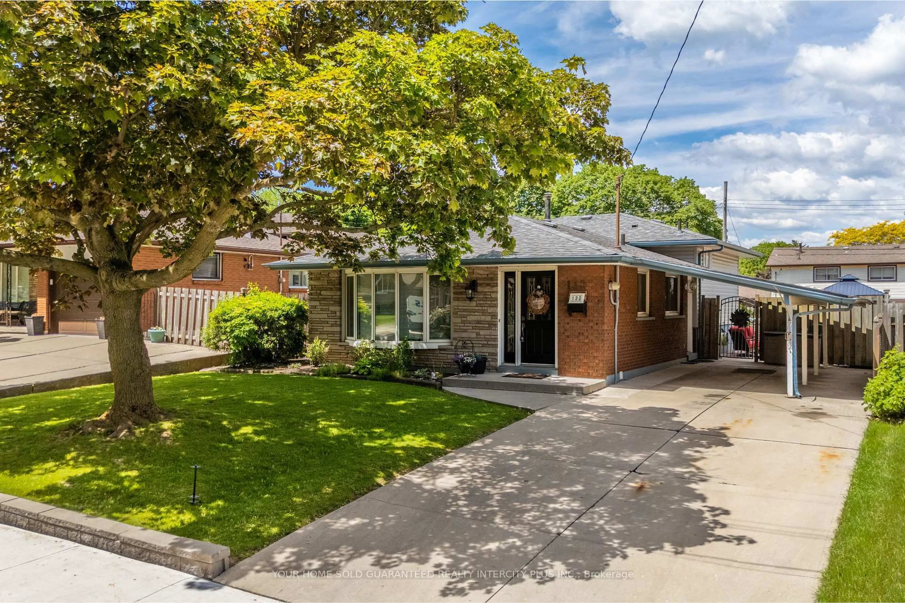 Home with brick exterior material, street for 130 Burrwood Dr, Hamilton Ontario L9C 3T2