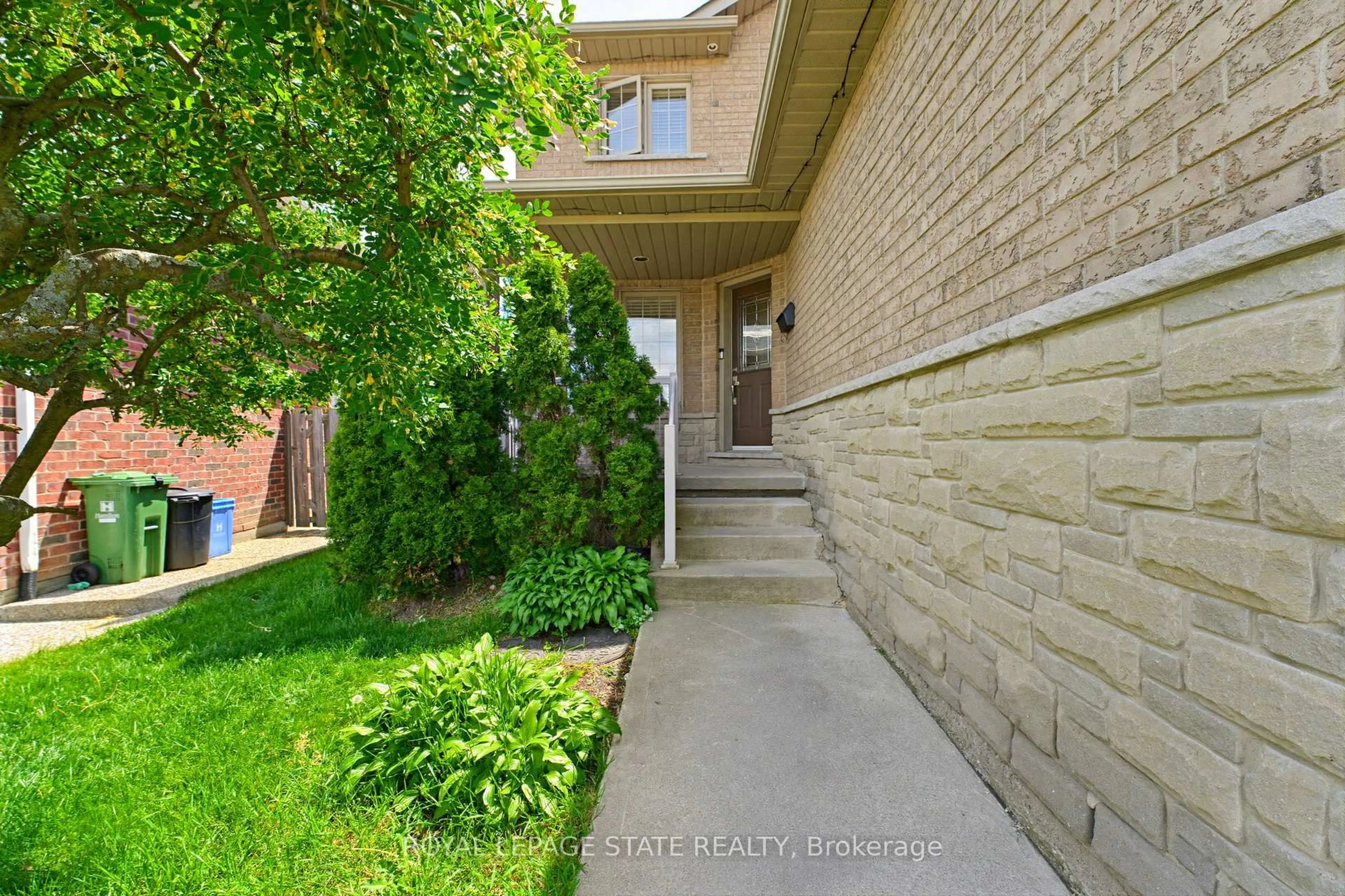 Unknown for 40 Lanza Crt, Hamilton Ontario L8T 5A8