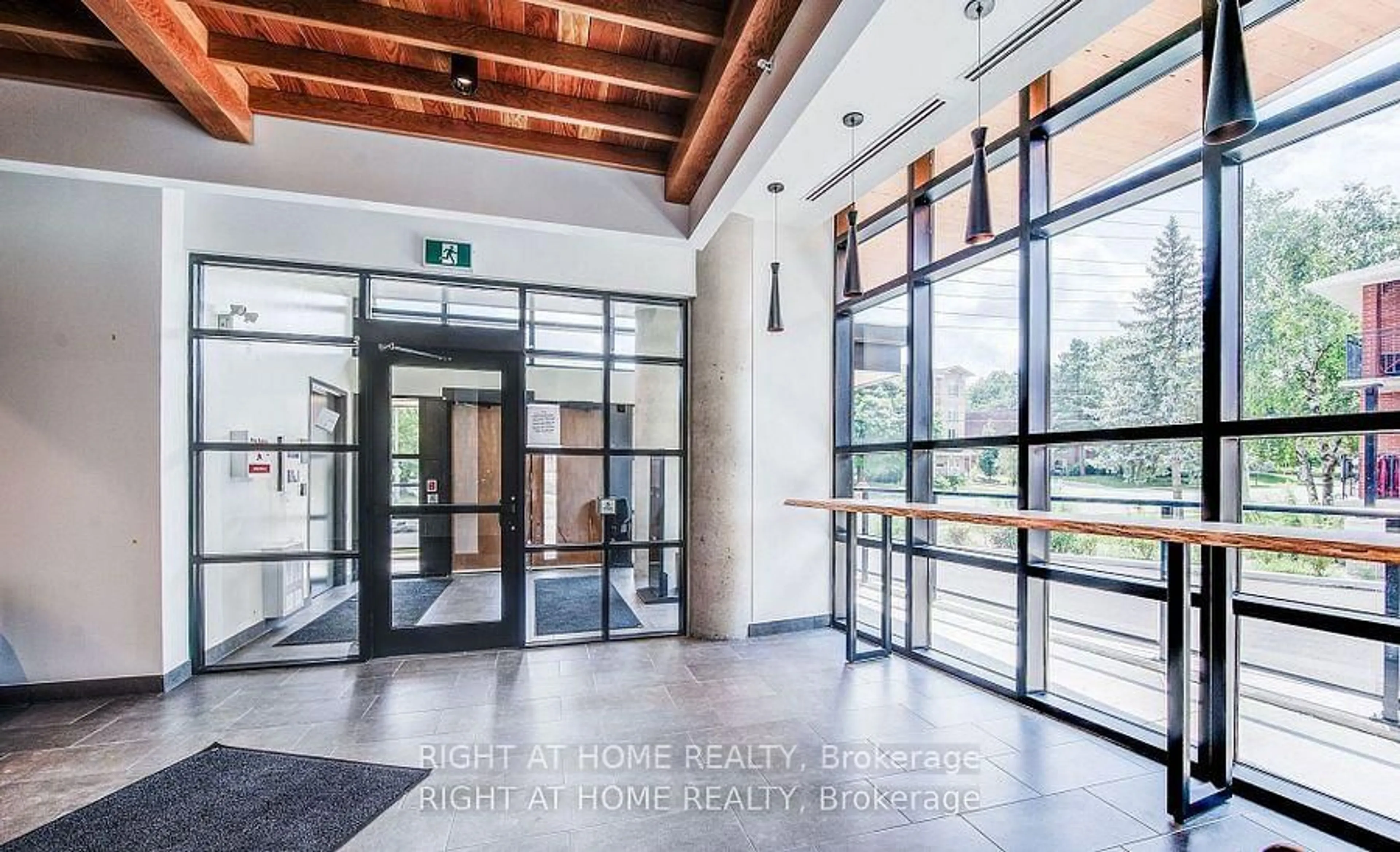 Indoor foyer for 312 Erb St #205, Waterloo Ontario N2L 0K9