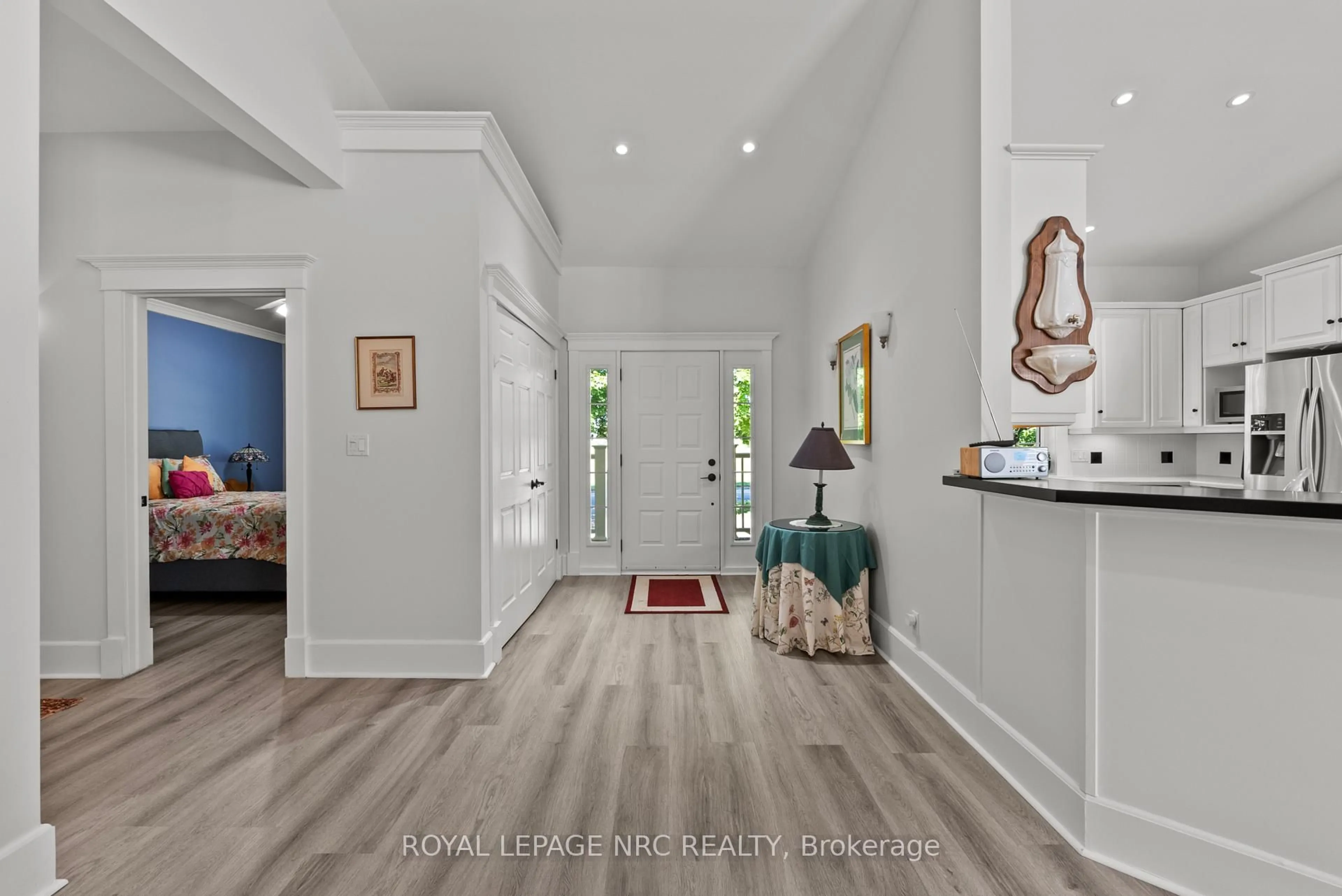 Indoor entryway for 199 Niagara St, Niagara-on-the-Lake Ontario L0S 1J0