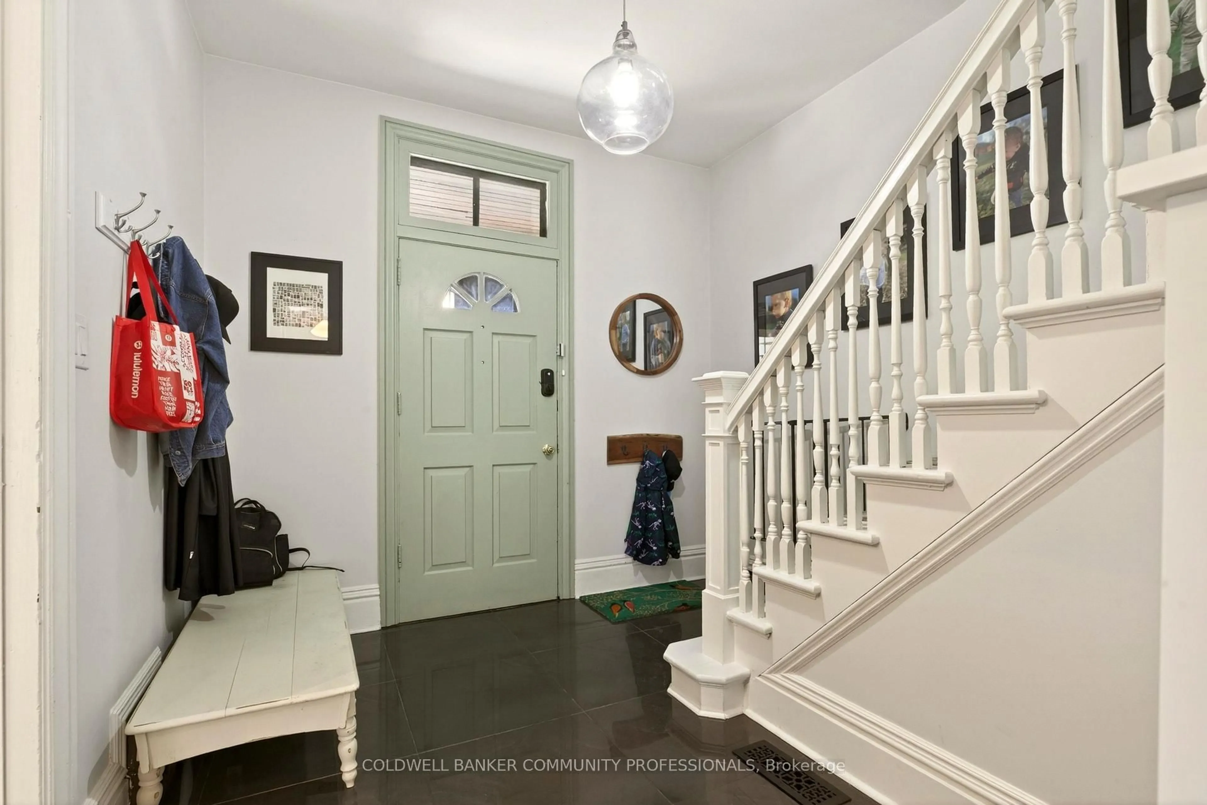Indoor entryway for 68 Delaware Ave, Hamilton Ontario L8M 1T7