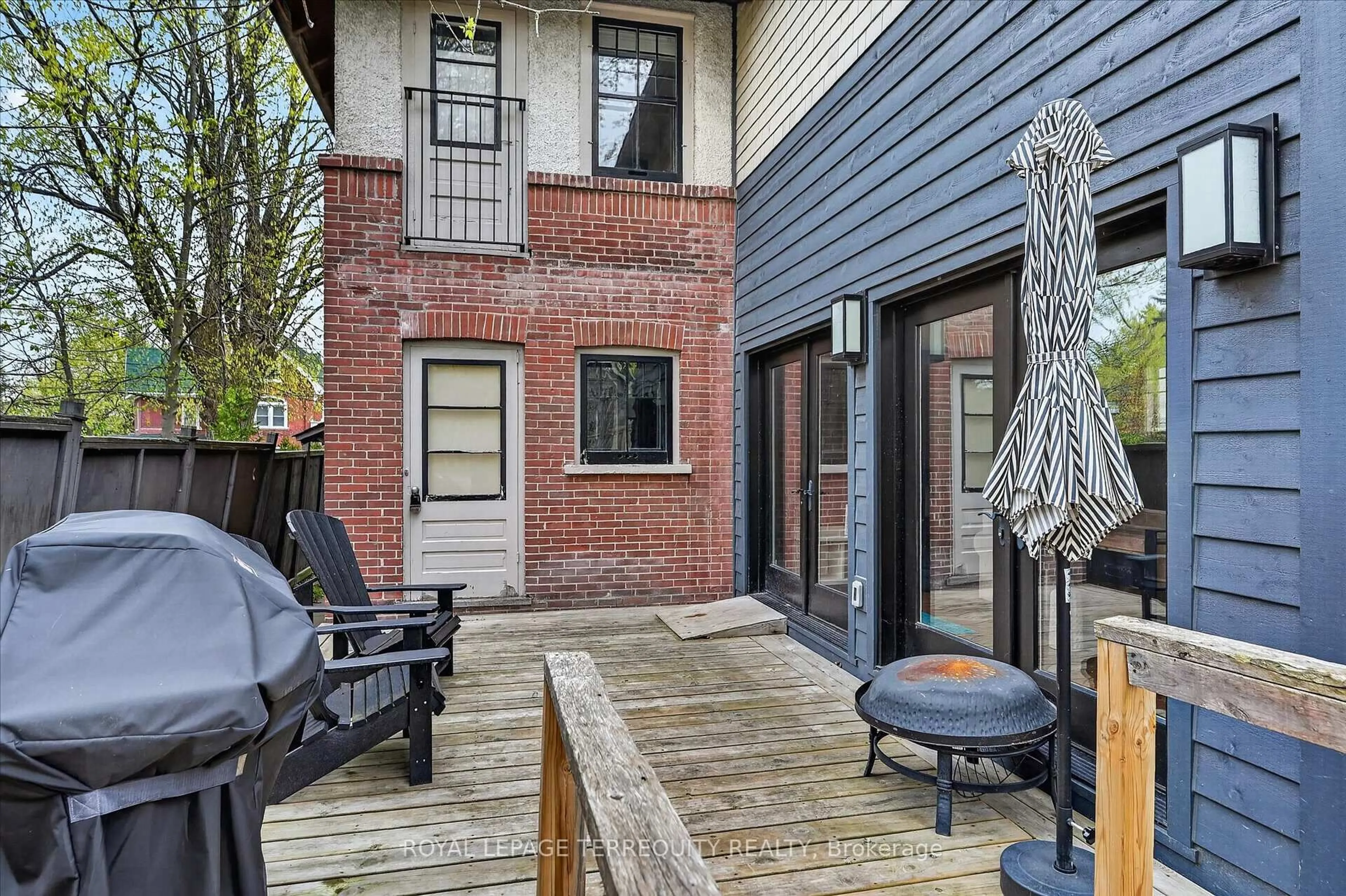 Patio, street for 53 BENSON Ave, Peterborough Ontario K9H 5X7