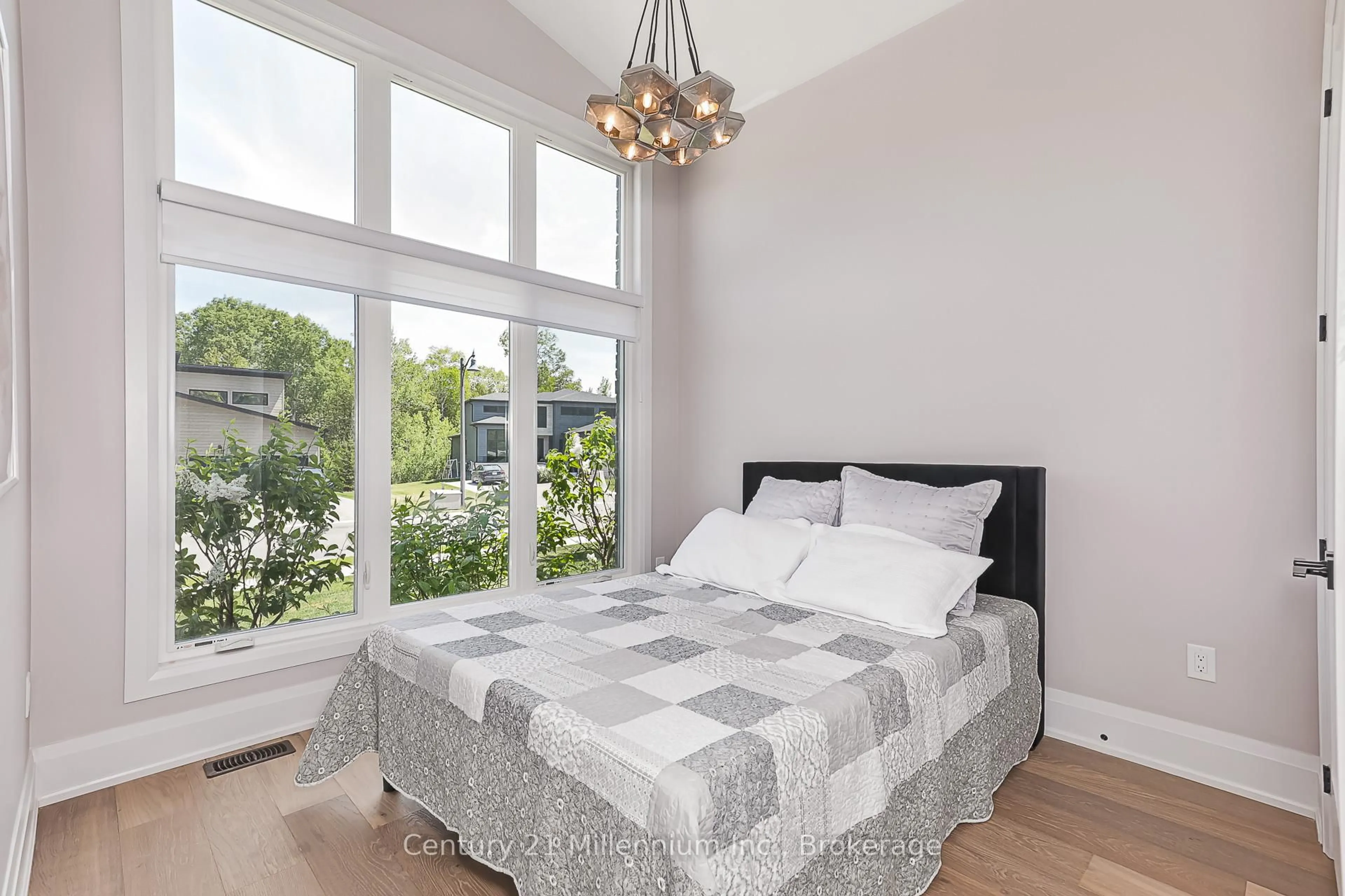 Bedroom with bed, unknown for 100 TEKIAH Rd, Blue Mountains Ontario N0H 1J0