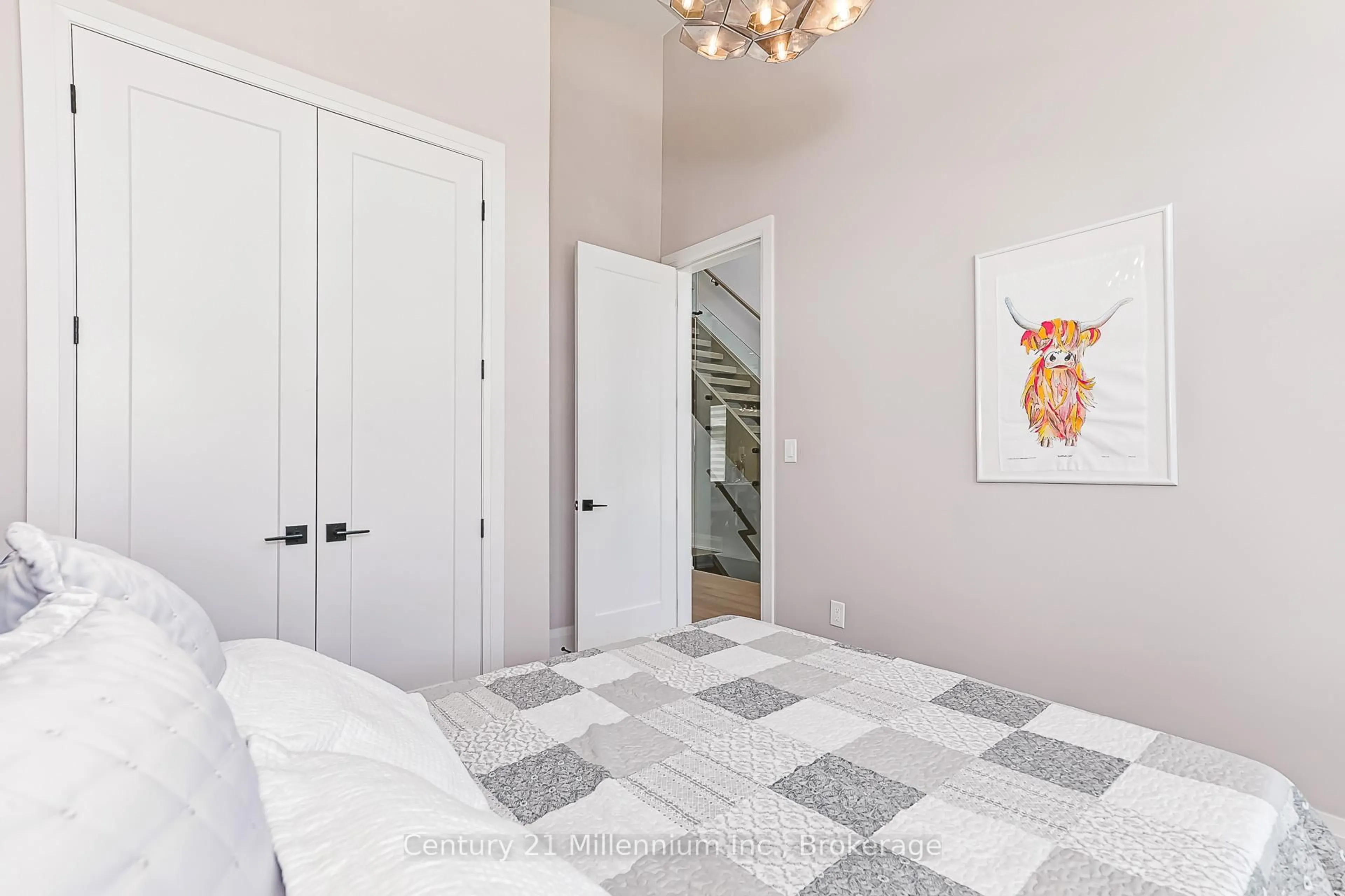 Bedroom with bed, unknown for 100 TEKIAH Rd, Blue Mountains Ontario N0H 1J0