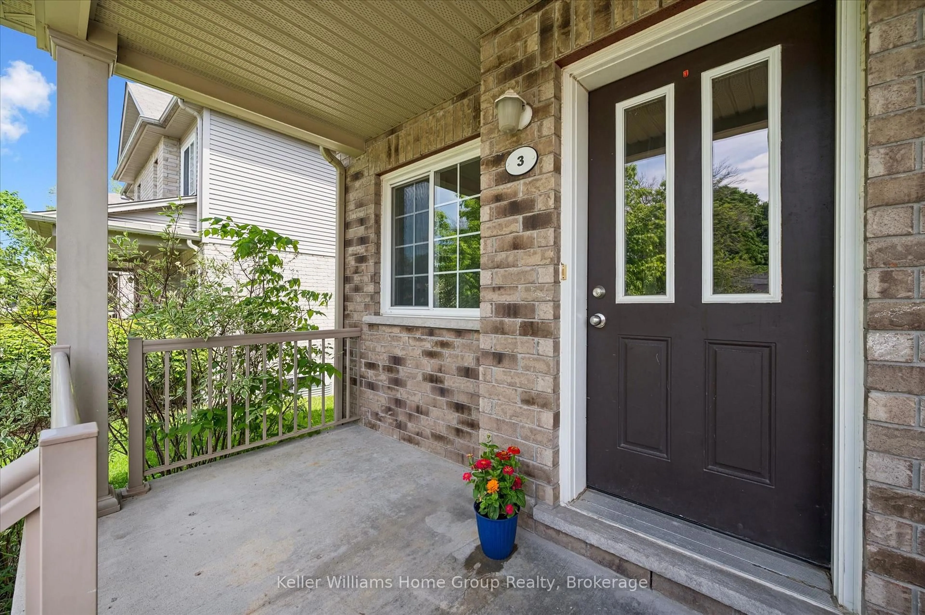Indoor entryway for 35 Mountford Dr #3, Guelph Ontario N1E 0G6